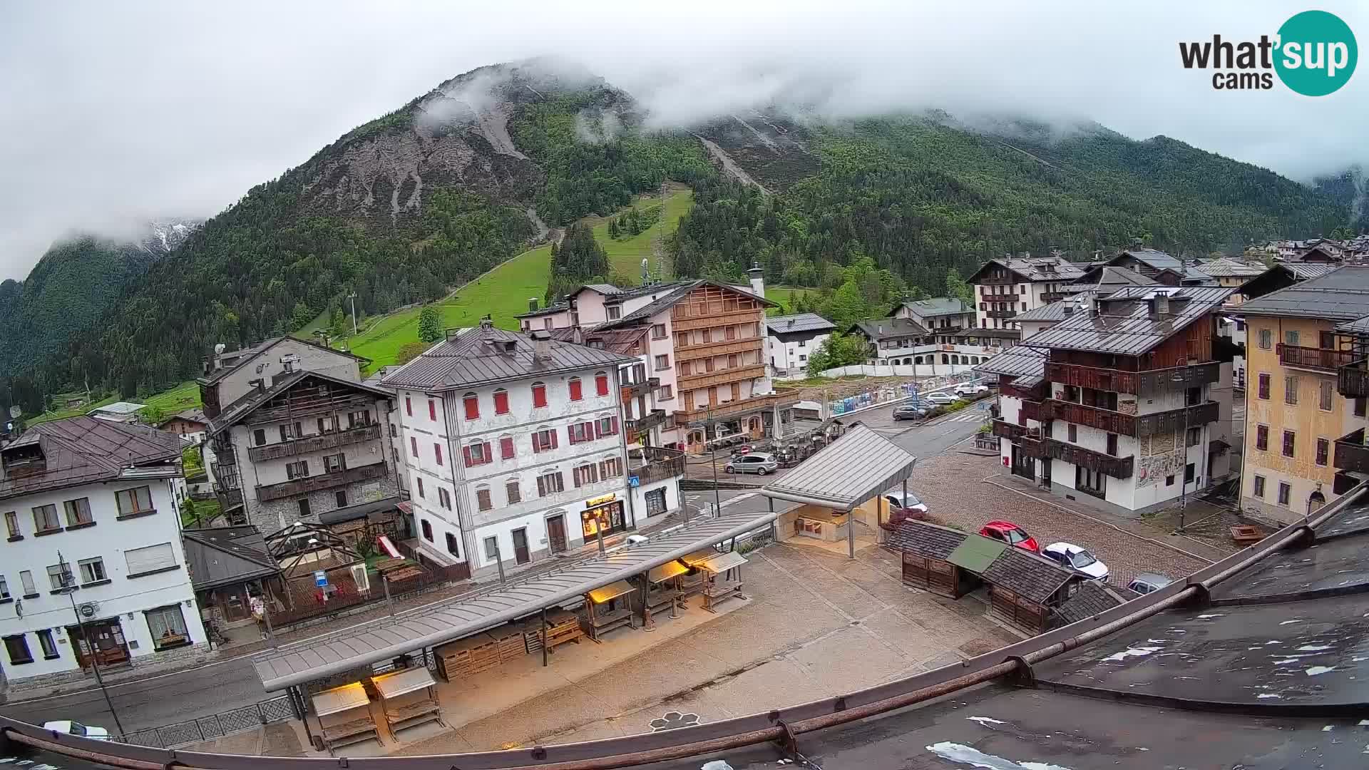 Hauptplatz von Forni di Sopra