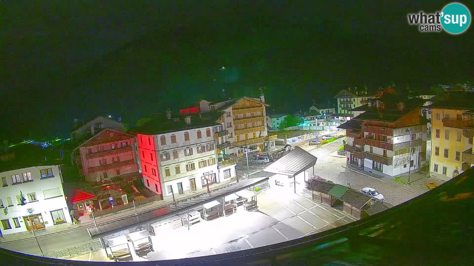 Plaza principal de Forni di Sopra