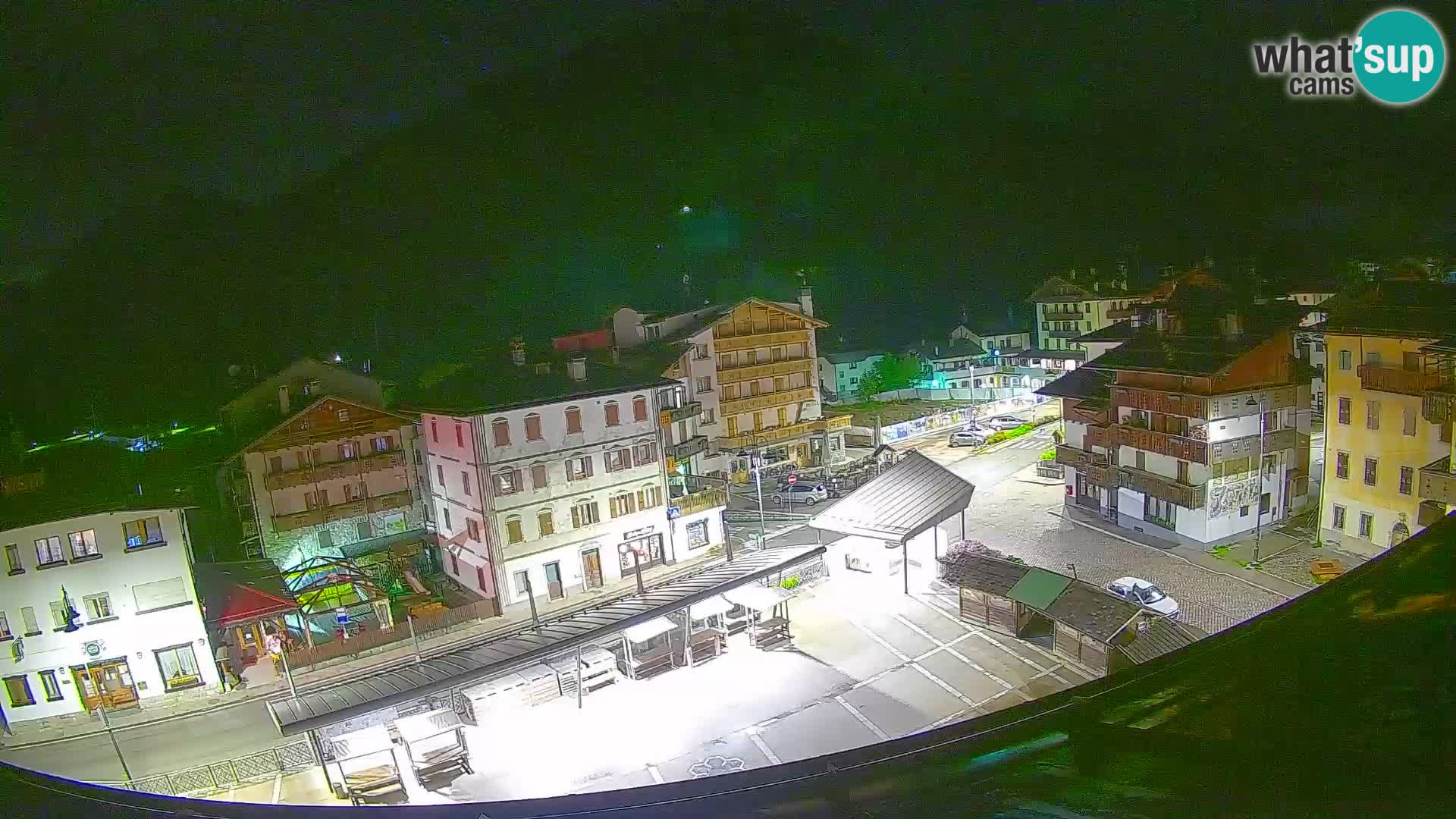 Plaza principal de Forni di Sopra