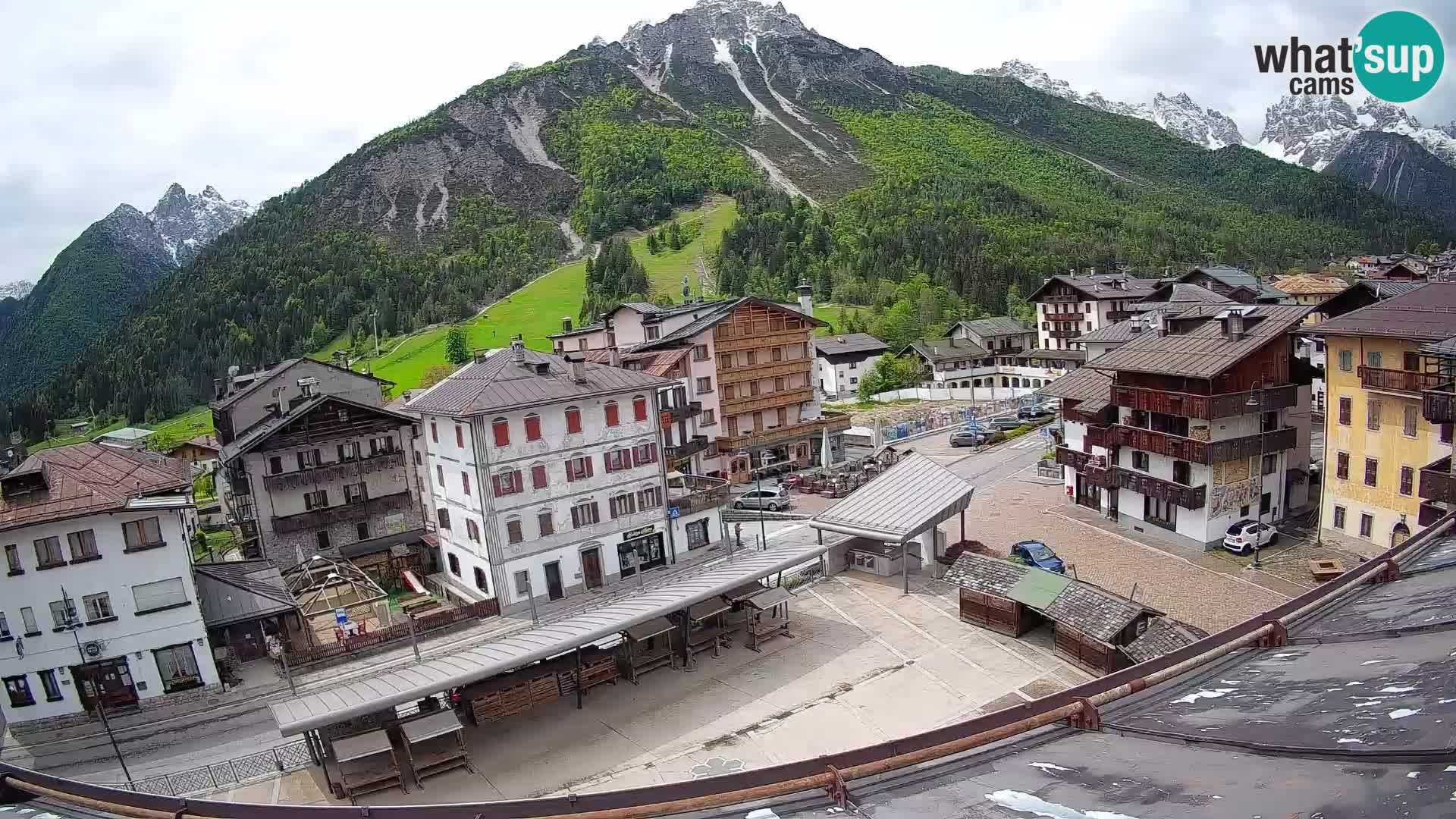 Hauptplatz von Forni di Sopra