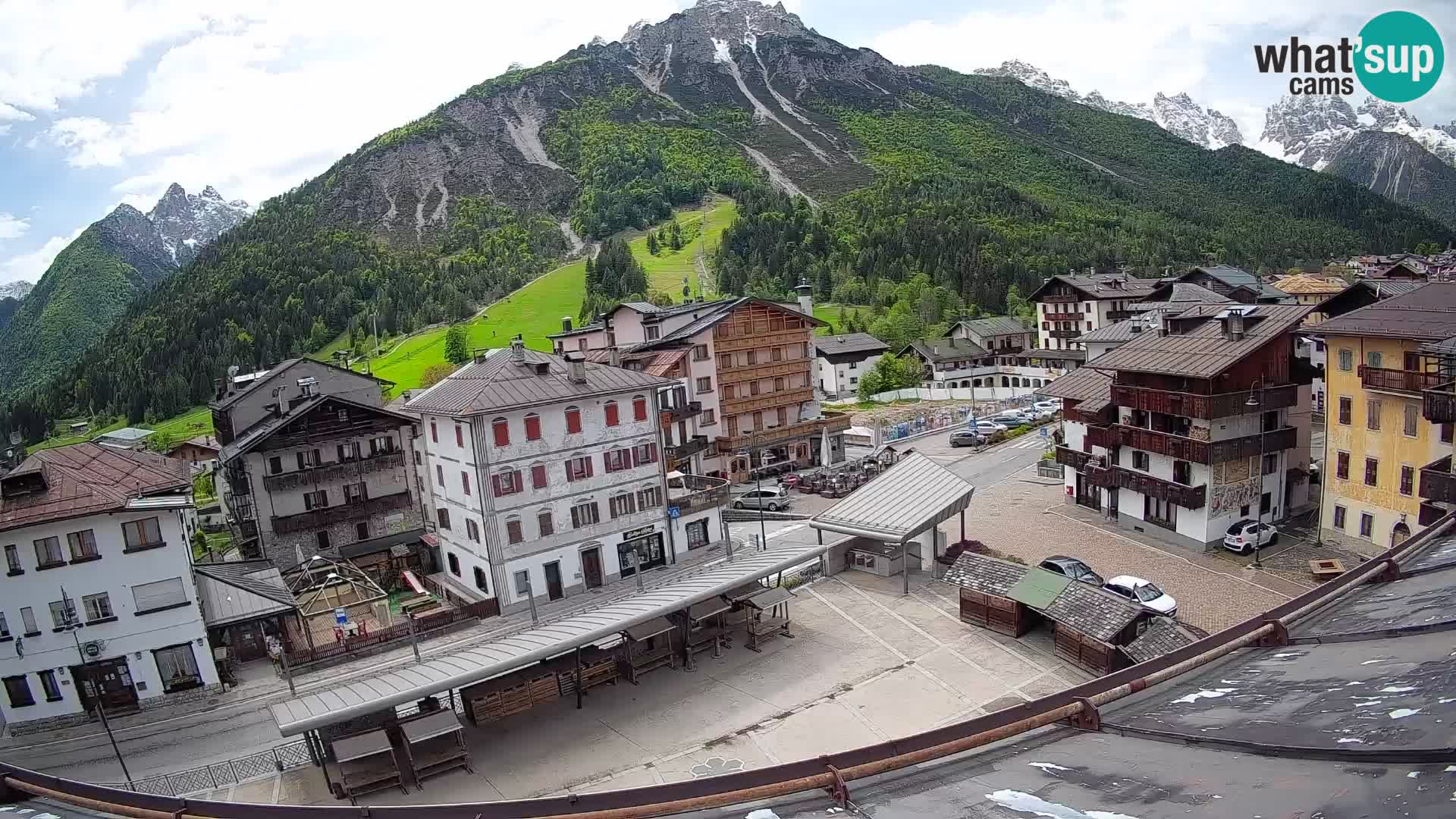 Hauptplatz von Forni di Sopra