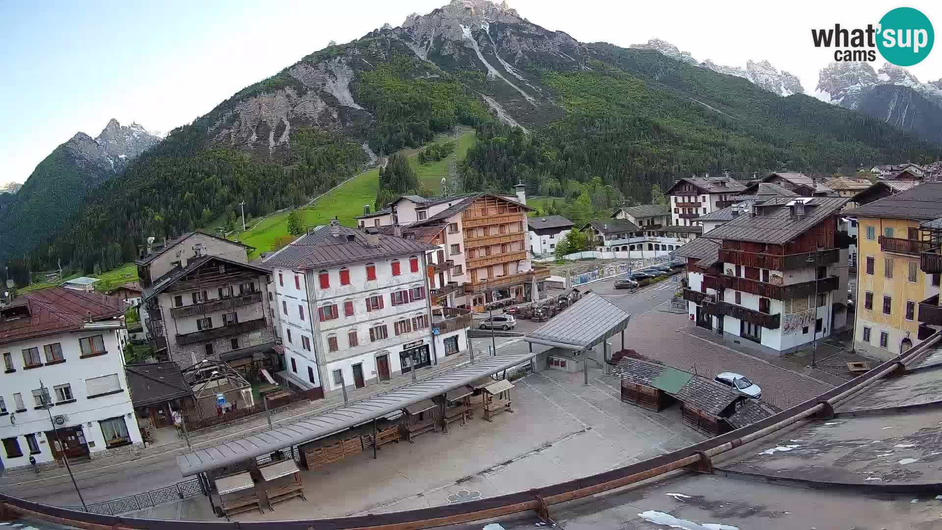 Piazza centrale di Forni di Sopra
