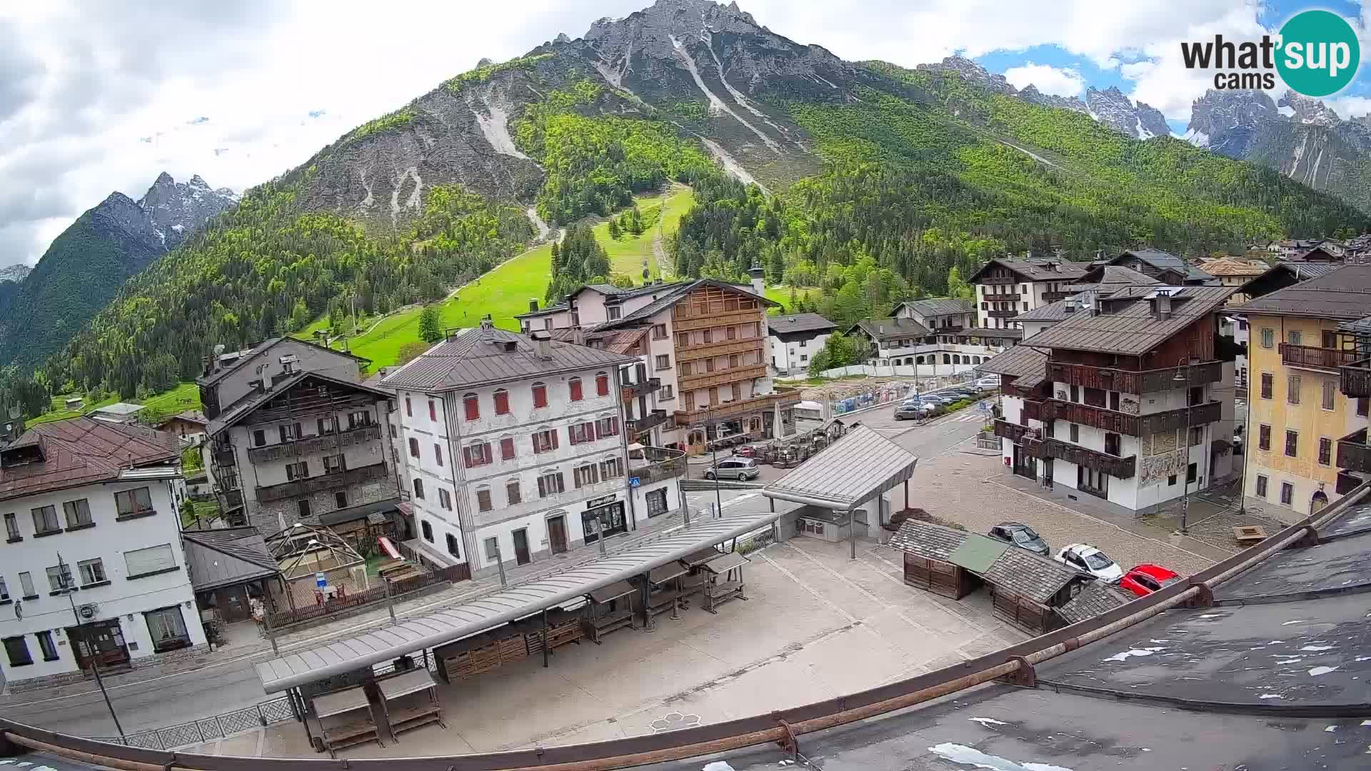 Hauptplatz von Forni di Sopra