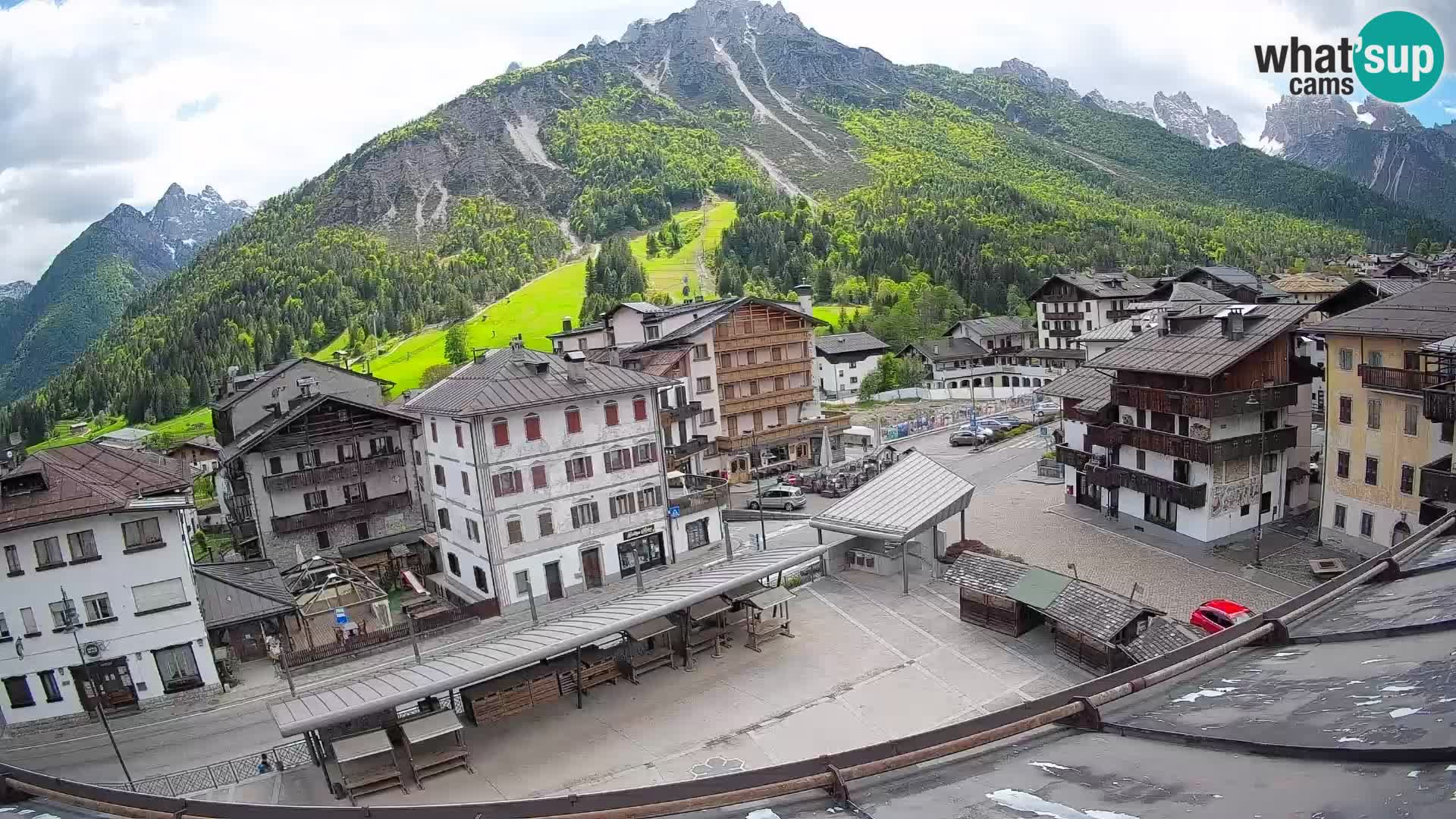 Hauptplatz von Forni di Sopra