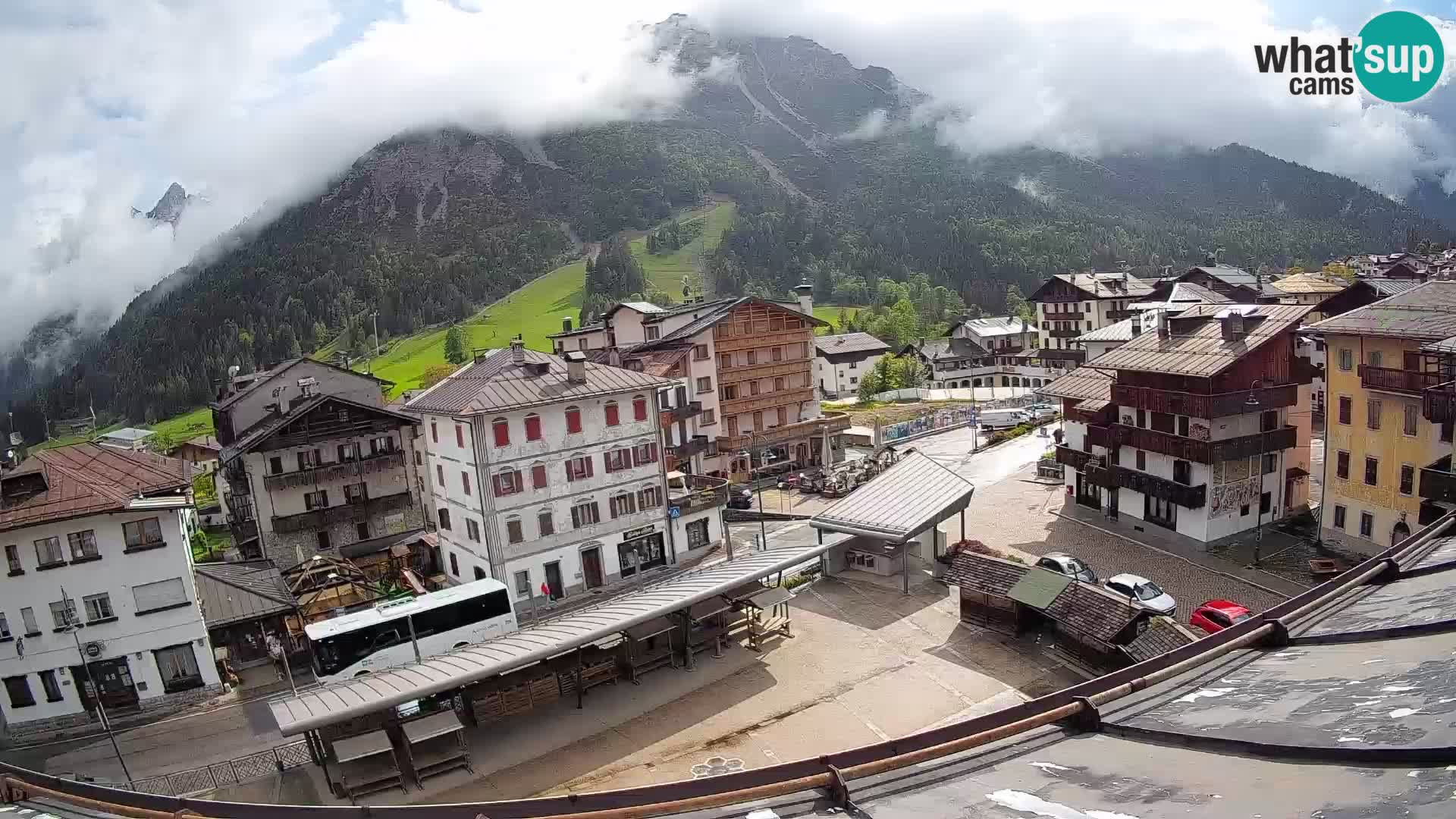 Plaza principal de Forni di Sopra