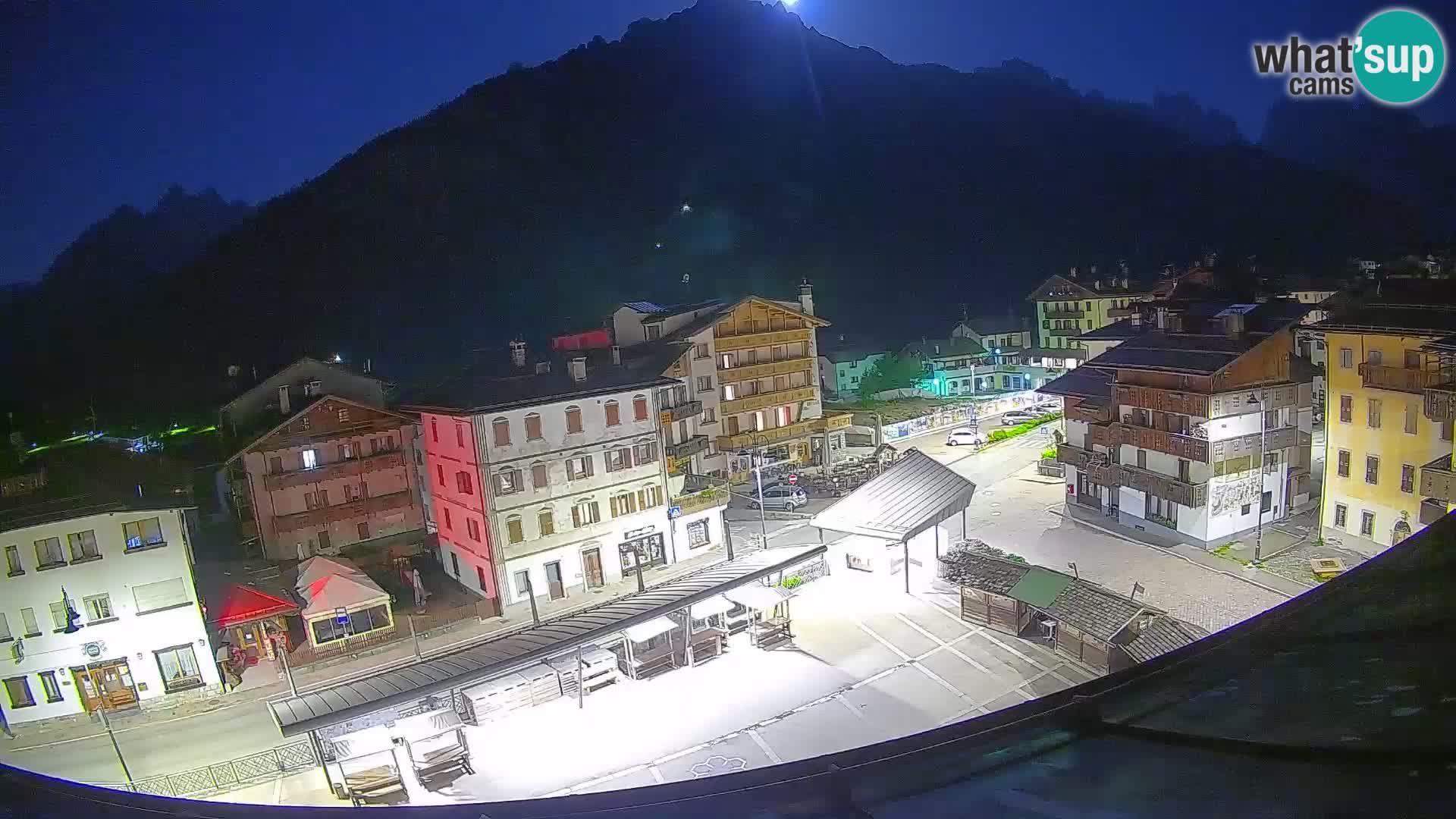 Plaza principal de Forni di Sopra
