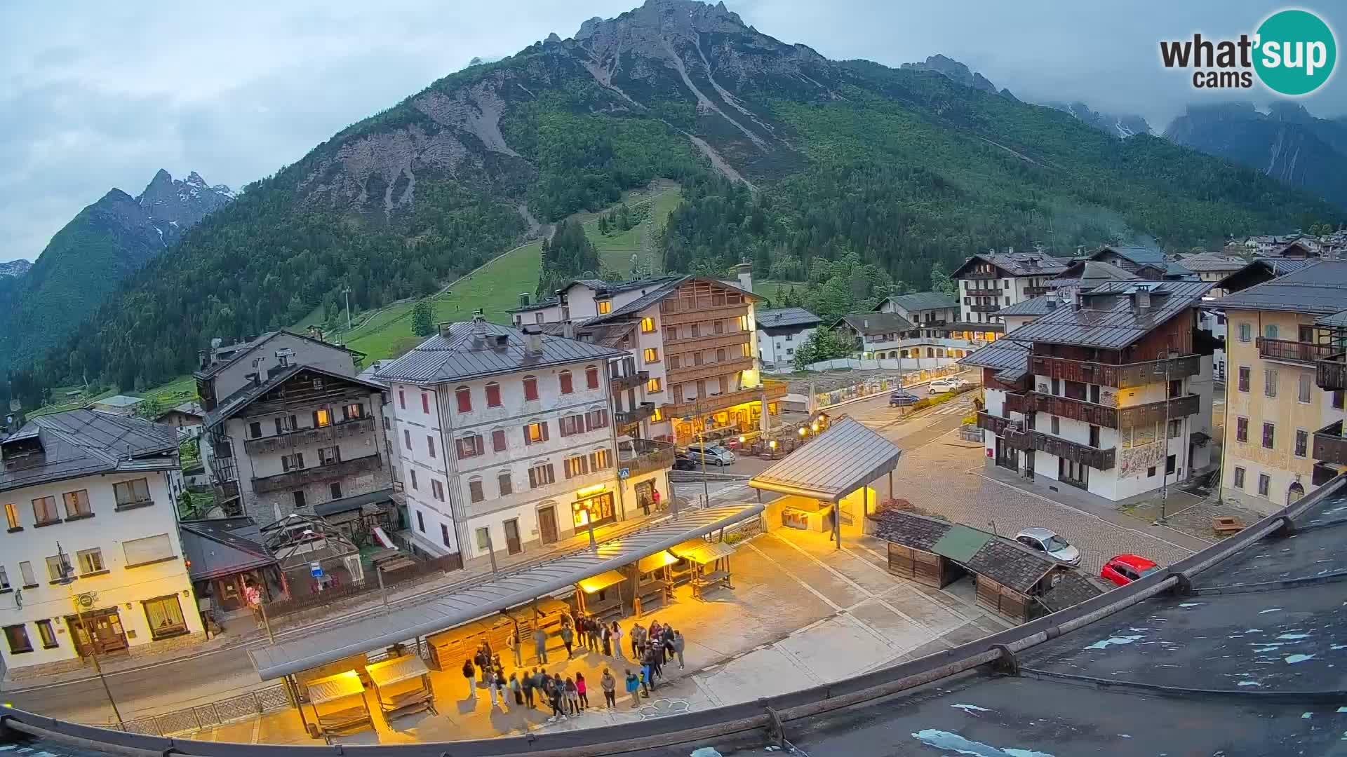Piazza centrale di Forni di Sopra