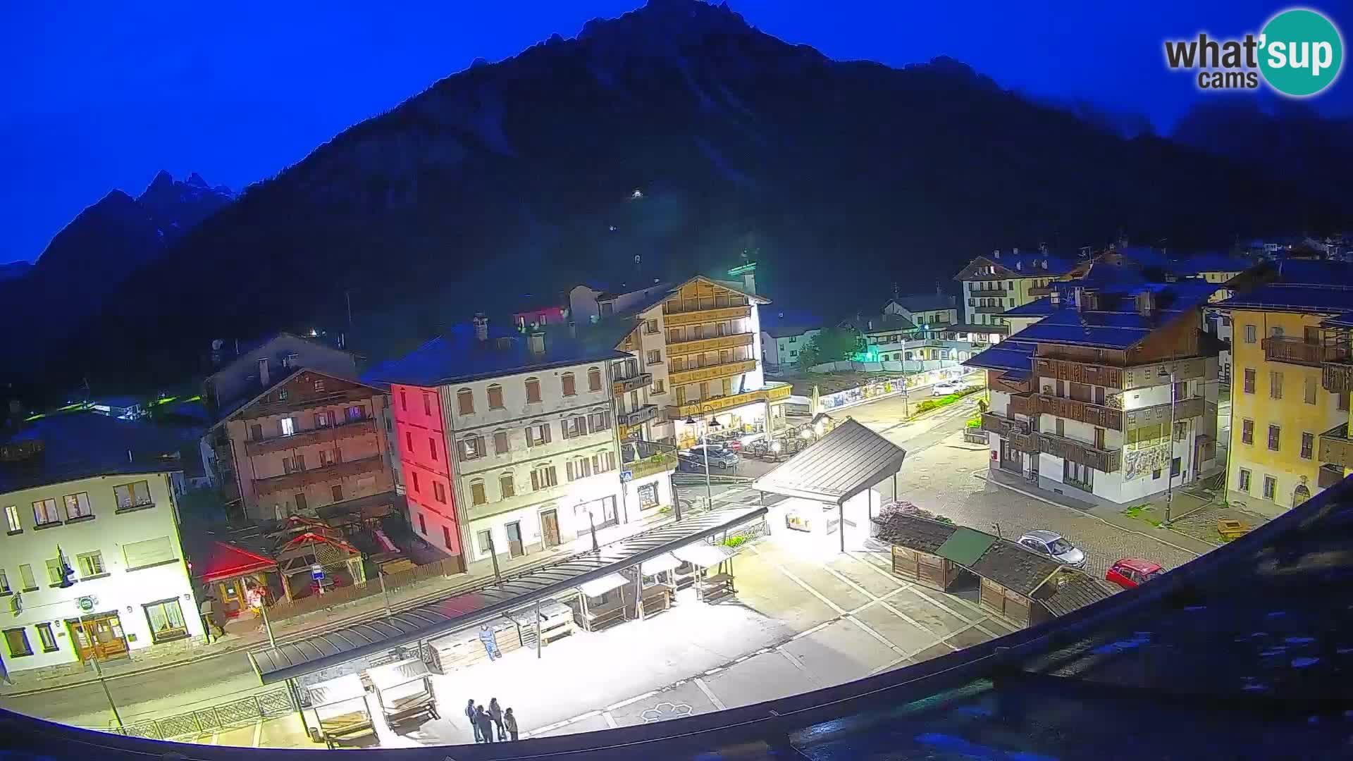 Plaza principal de Forni di Sopra