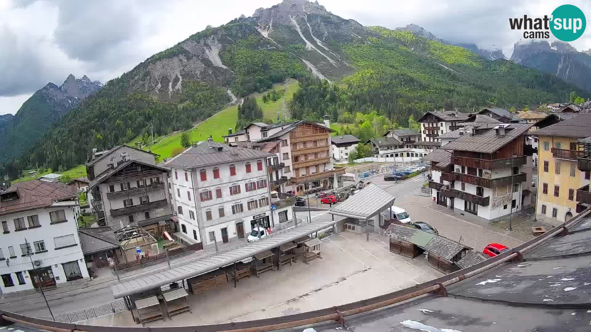 Hauptplatz von Forni di Sopra