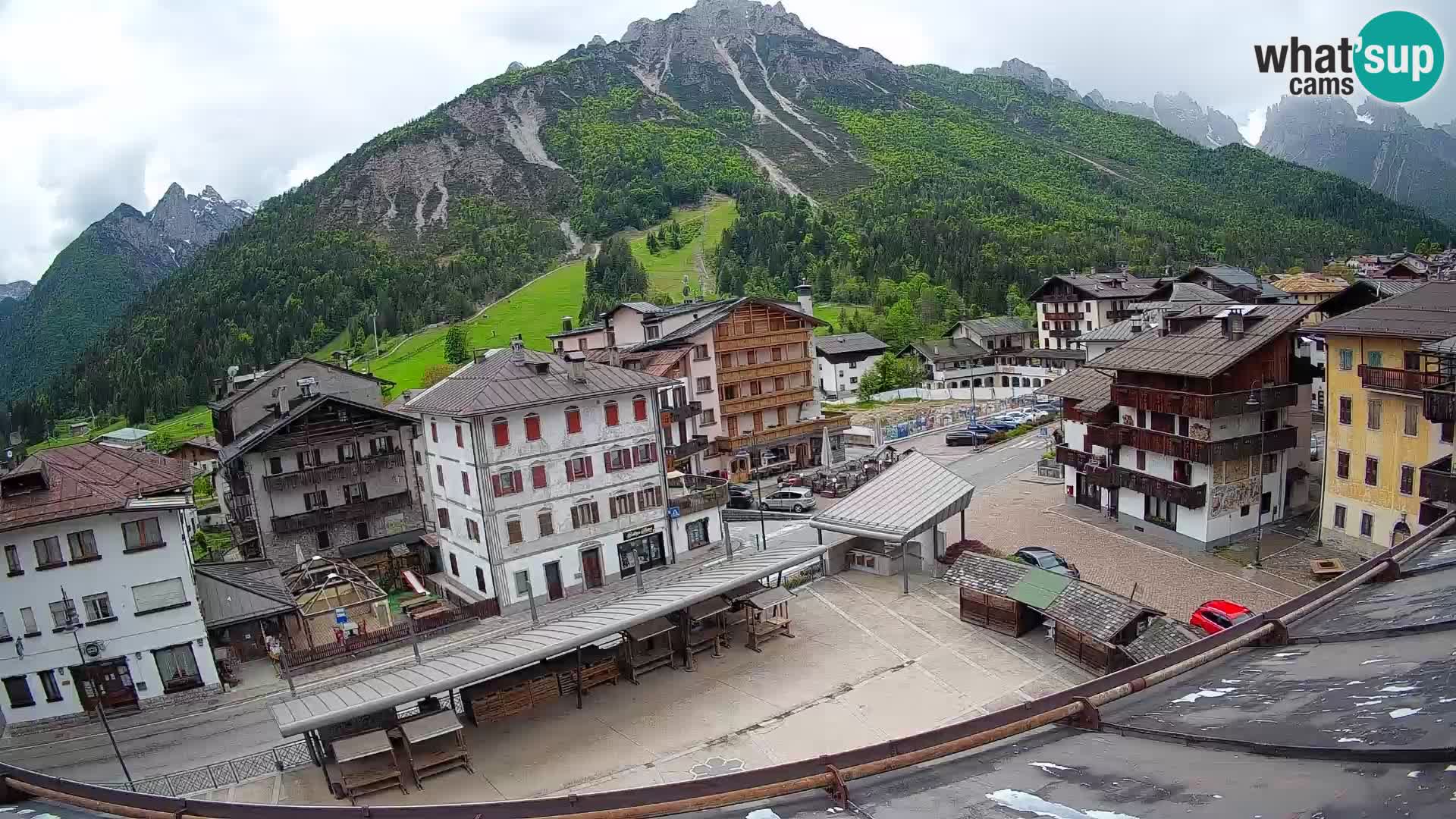 Hauptplatz von Forni di Sopra