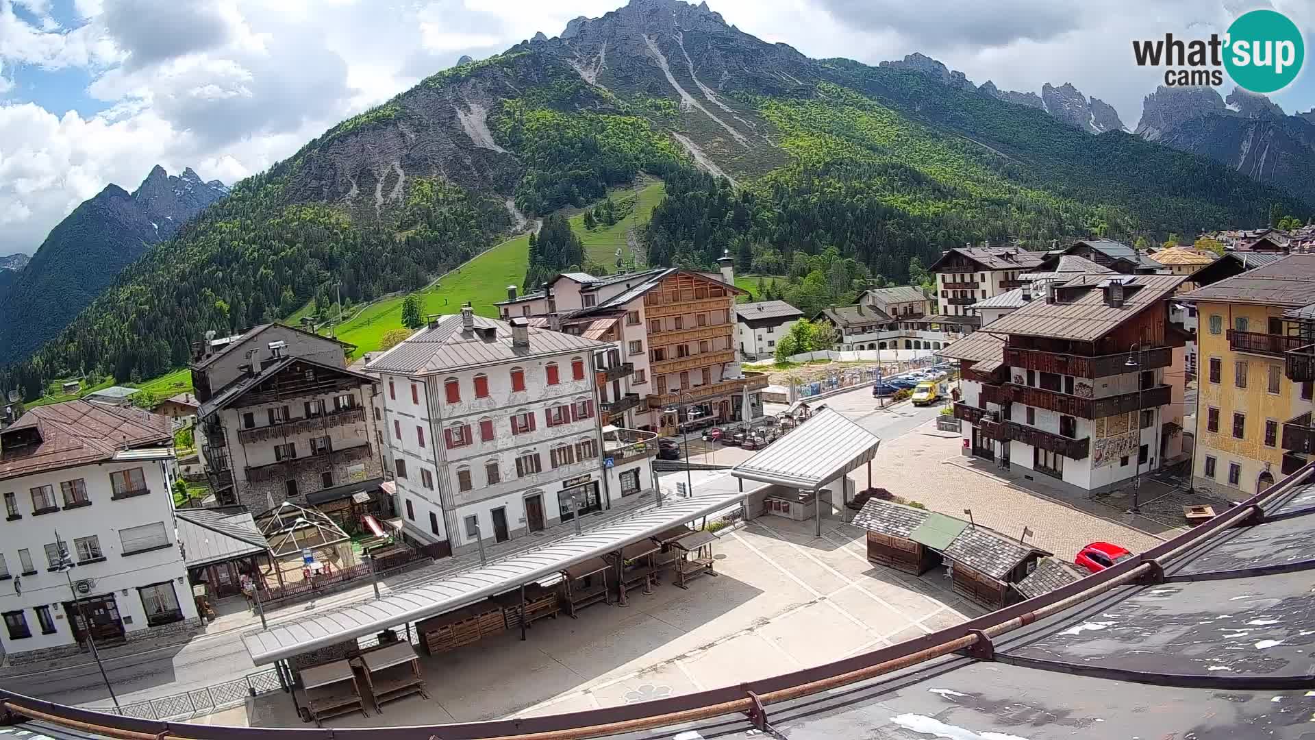 Hauptplatz von Forni di Sopra