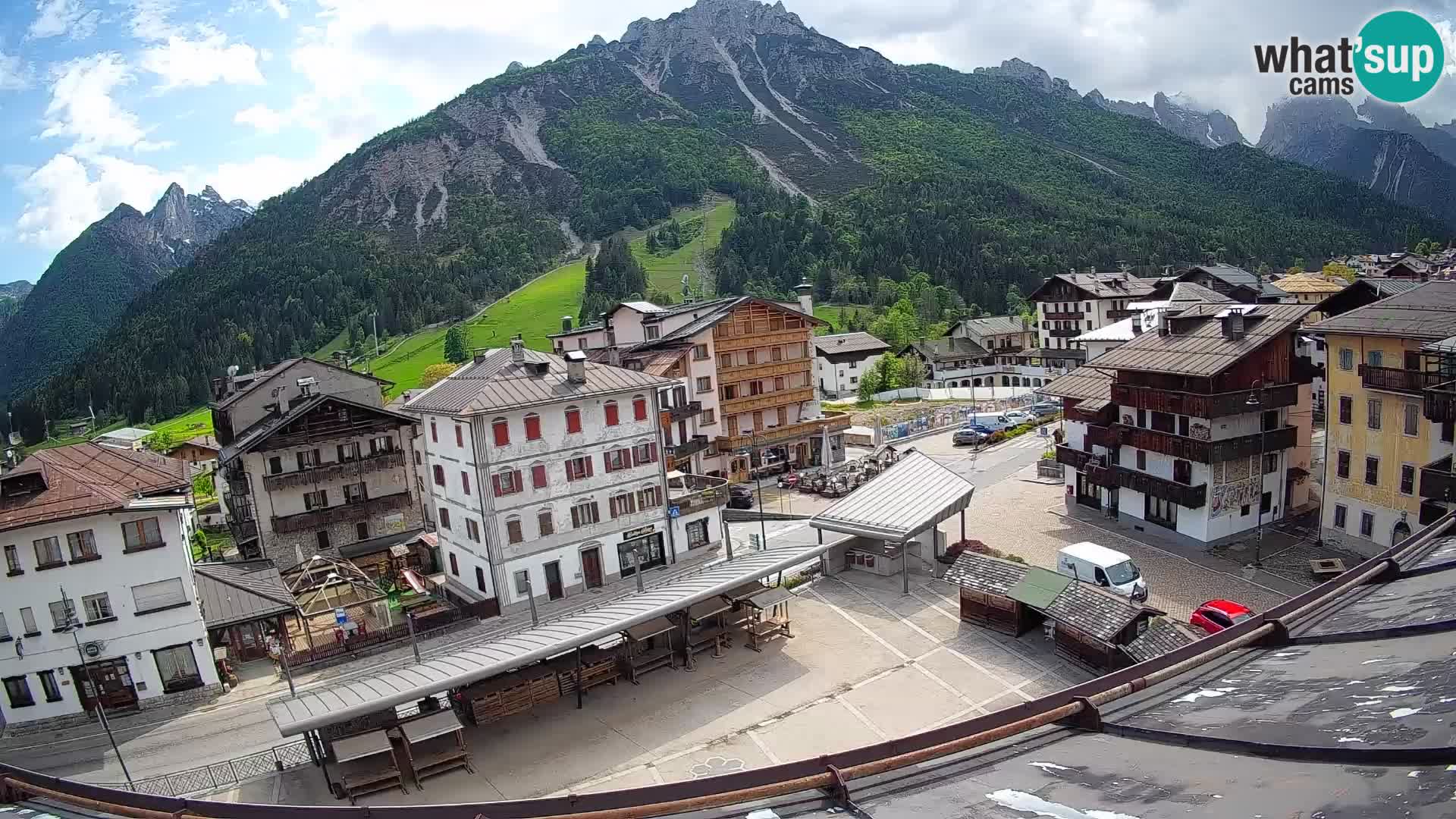 Hauptplatz von Forni di Sopra