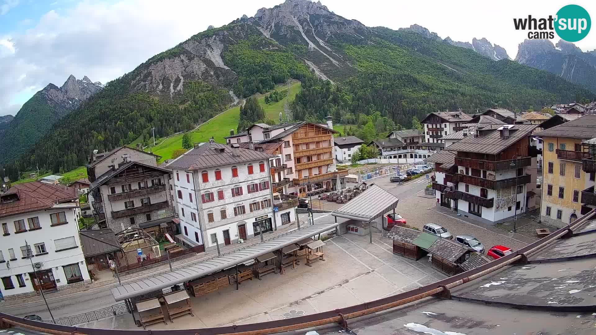 Hauptplatz von Forni di Sopra