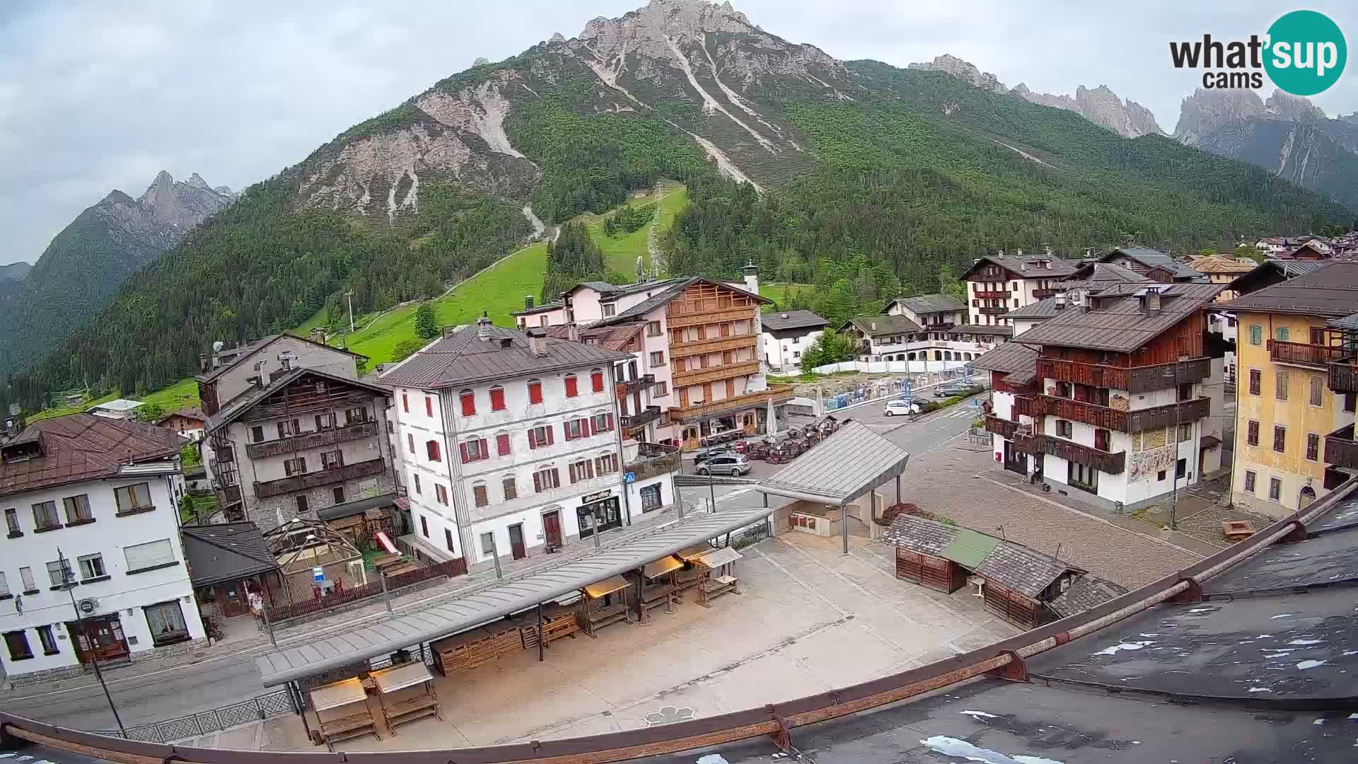 Plaza principal de Forni di Sopra