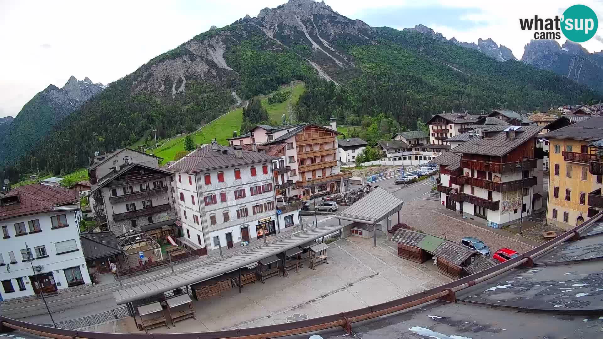 Hauptplatz von Forni di Sopra