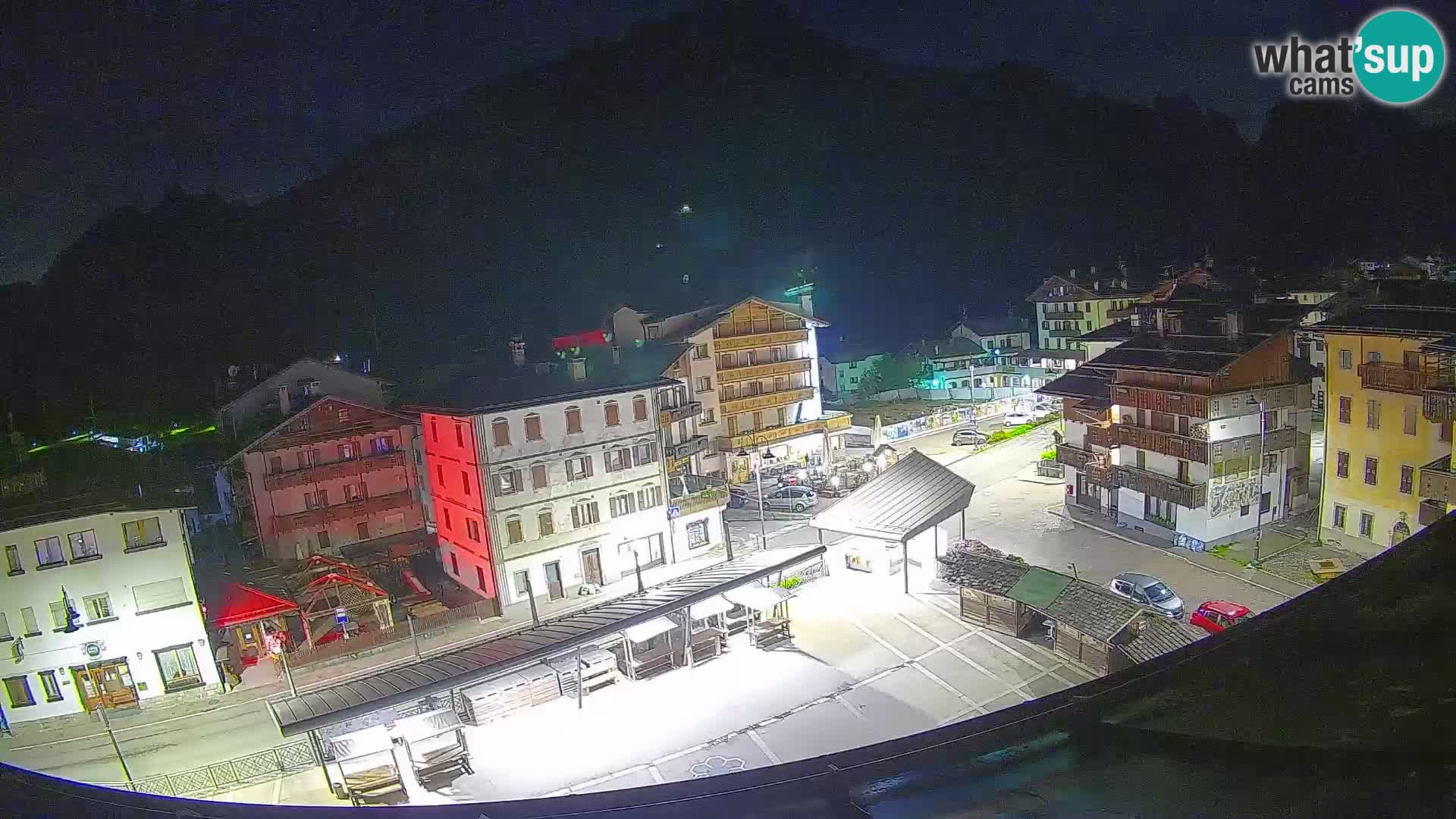Piazza centrale di Forni di Sopra