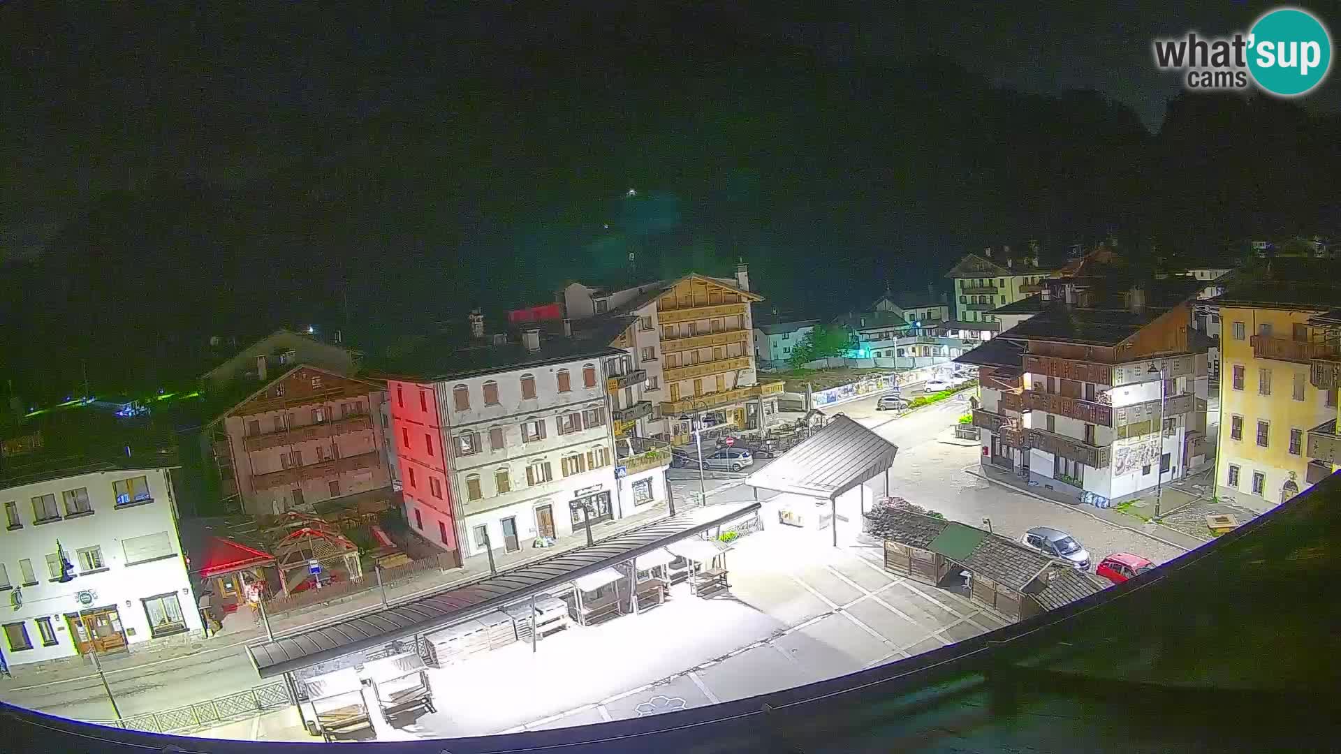 Plaza principal de Forni di Sopra