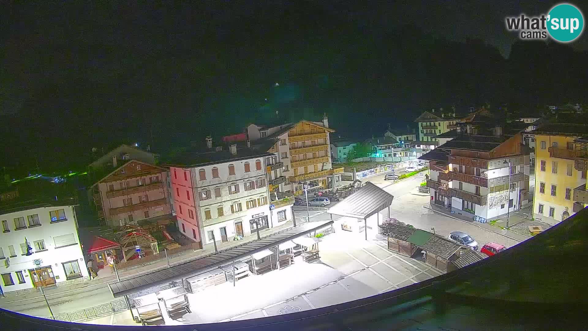 Plaza principal de Forni di Sopra