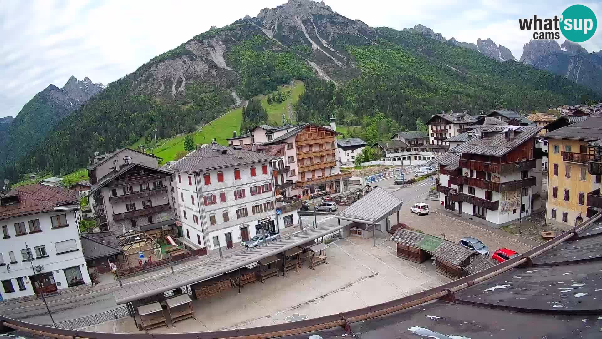 Hauptplatz von Forni di Sopra