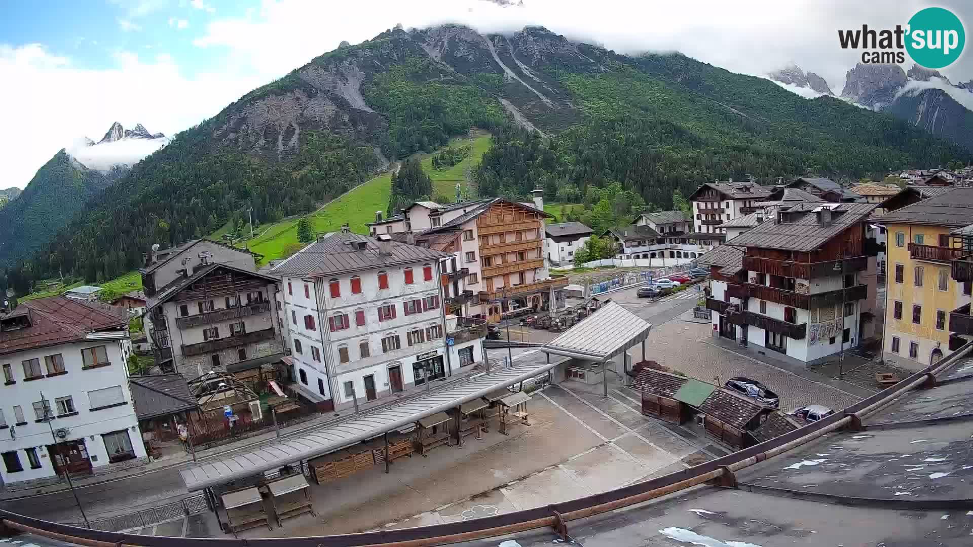 Hauptplatz von Forni di Sopra