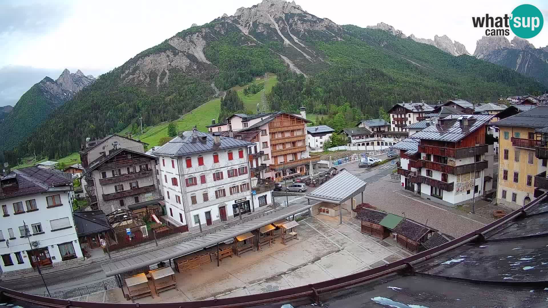 Hauptplatz von Forni di Sopra