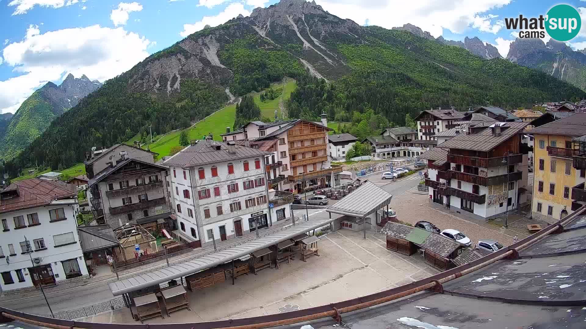 Hauptplatz von Forni di Sopra