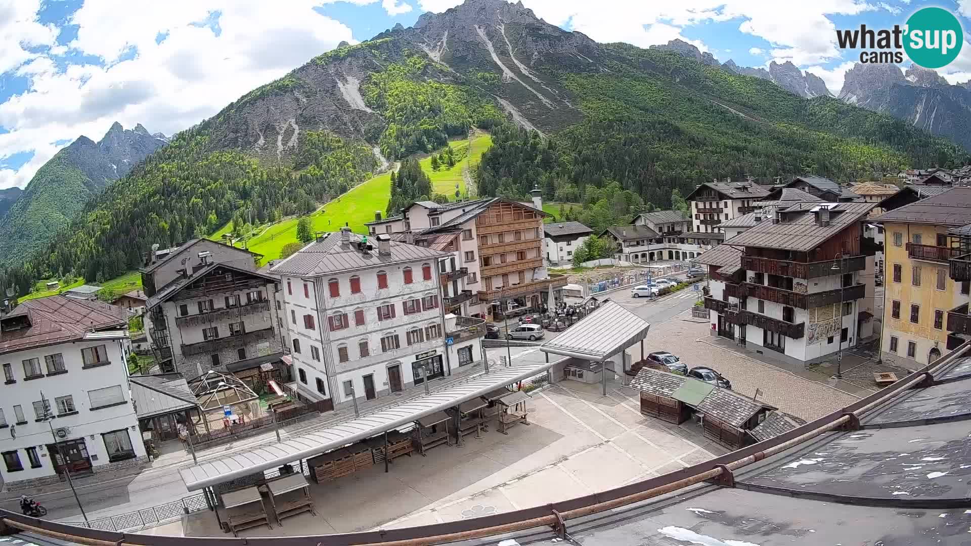 Hauptplatz von Forni di Sopra