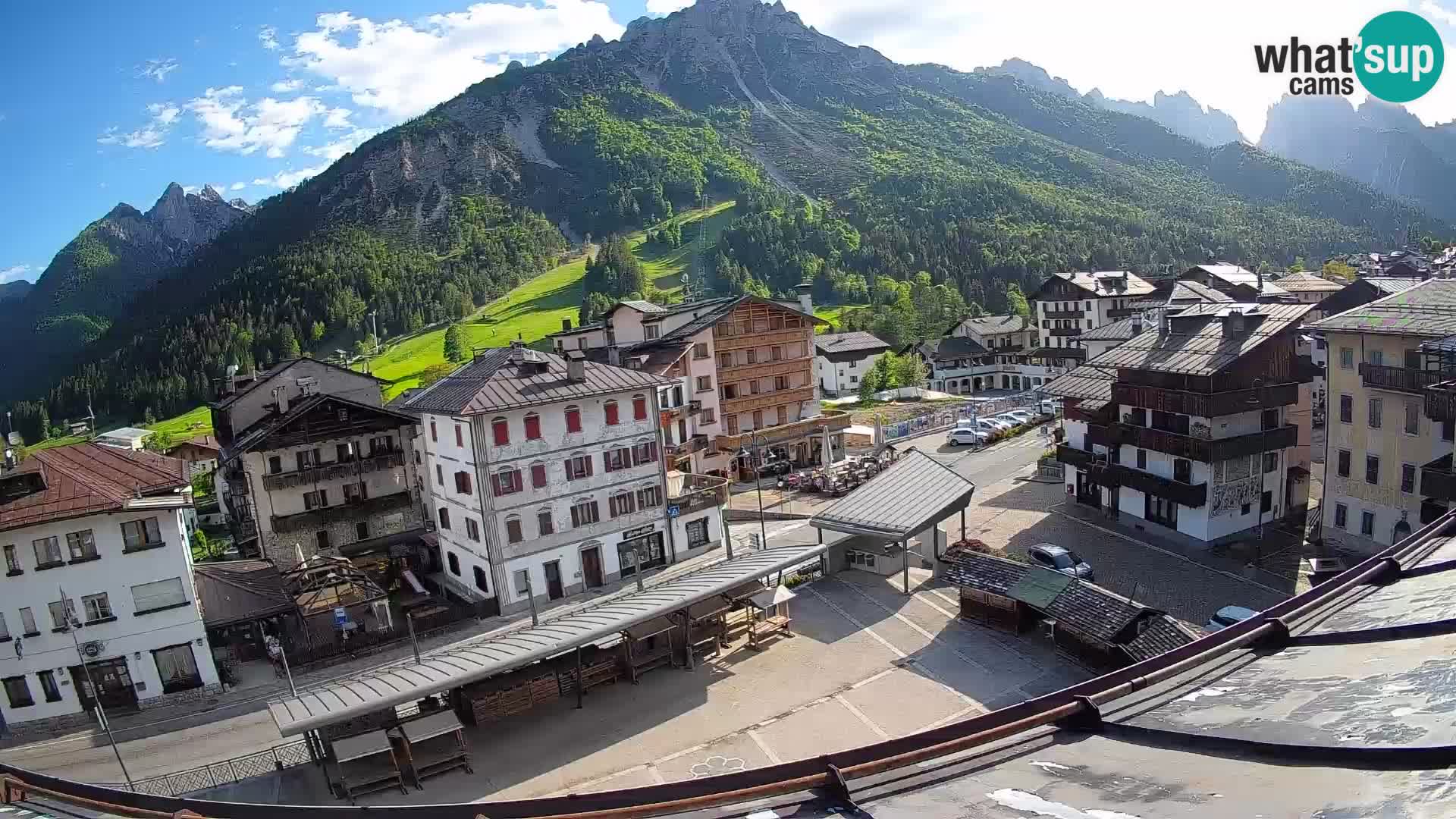 Piazza centrale di Forni di Sopra