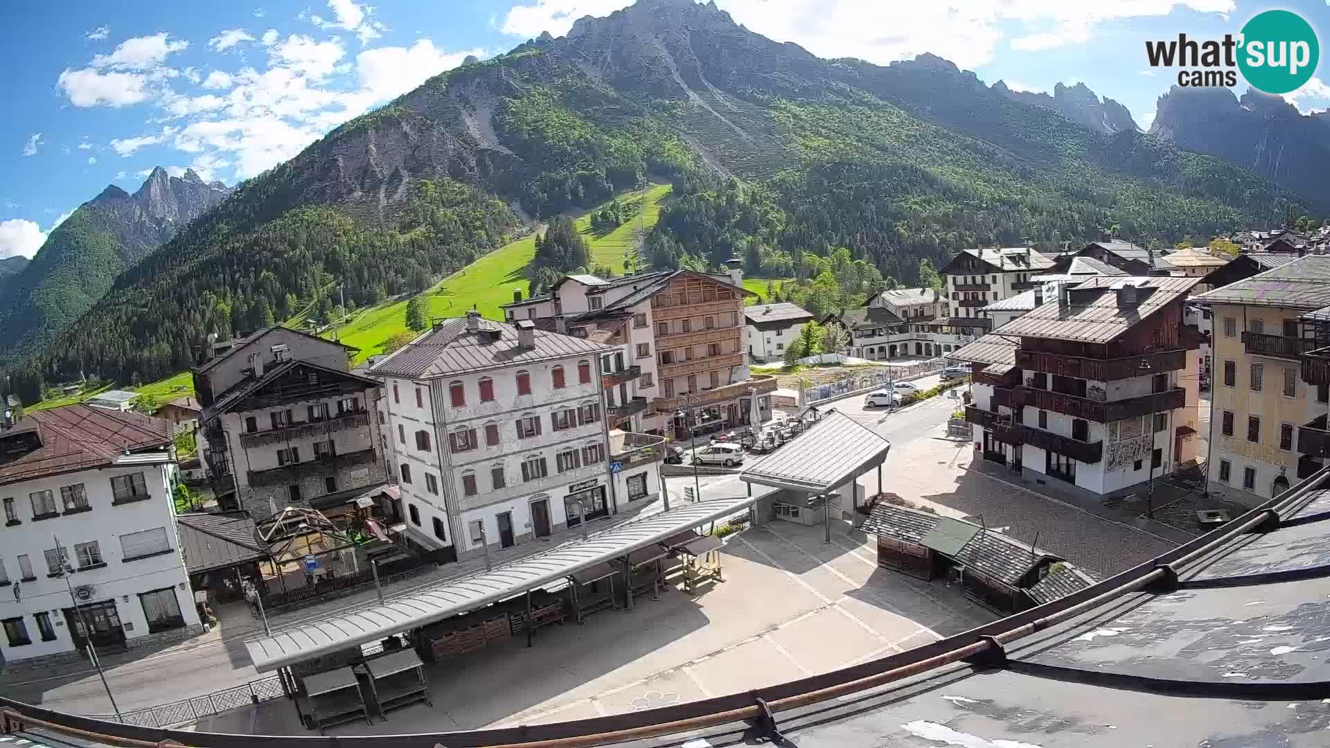 Piazza centrale di Forni di Sopra