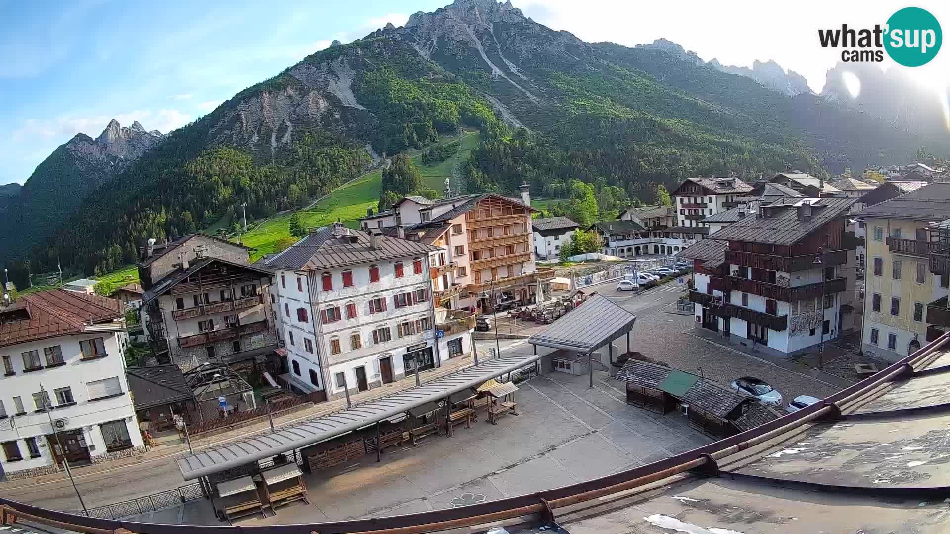 Plaza principal de Forni di Sopra