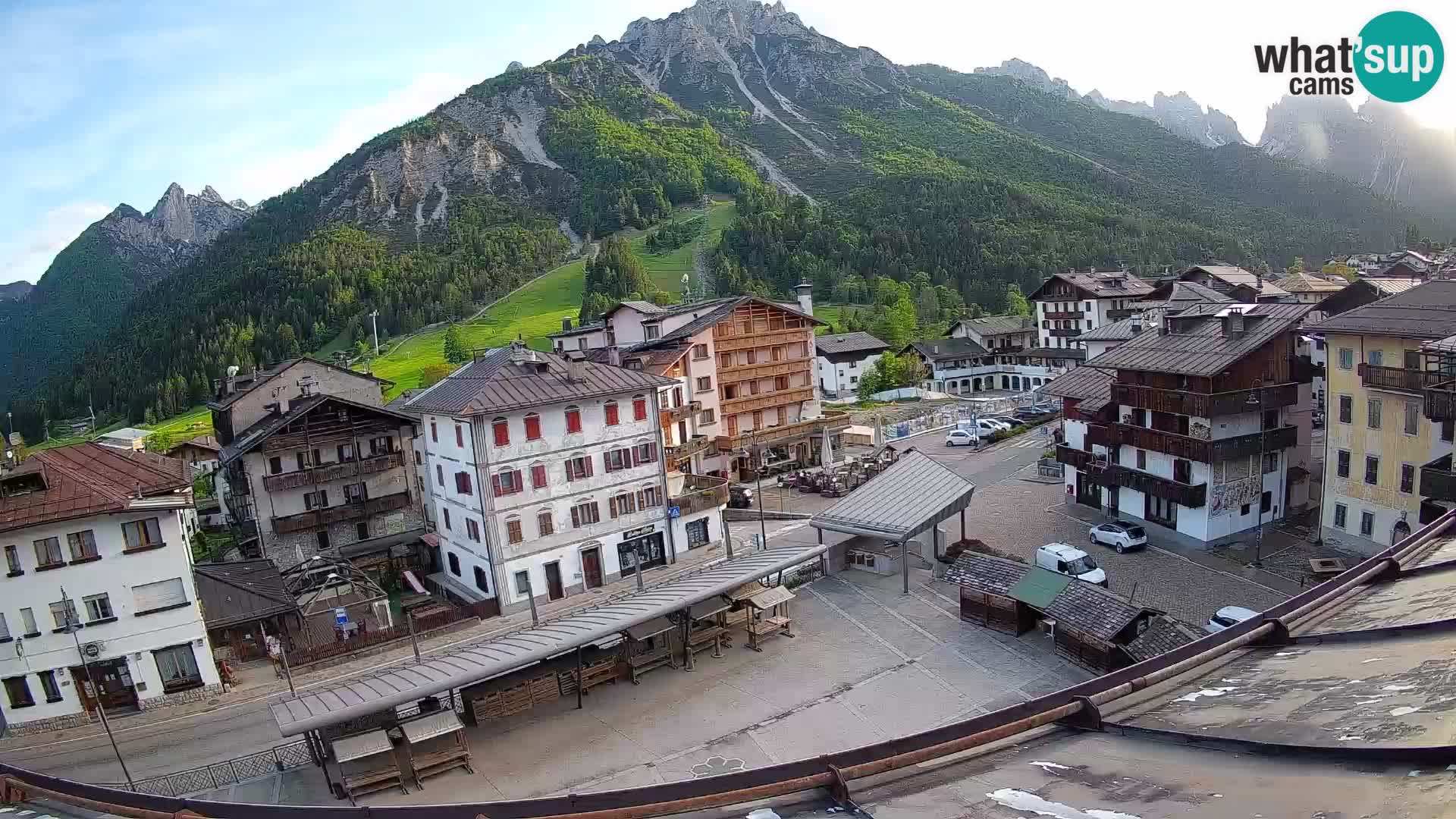 Plaza principal de Forni di Sopra