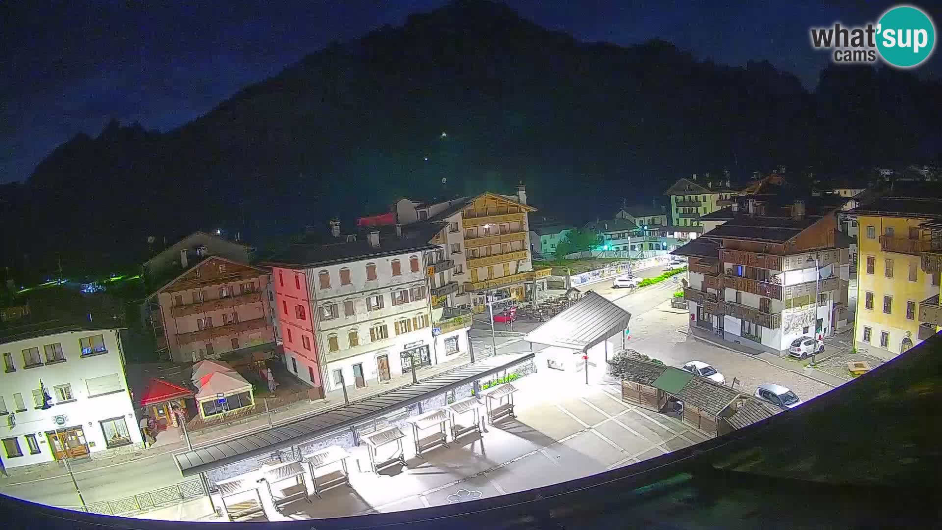 Piazza centrale di Forni di Sopra