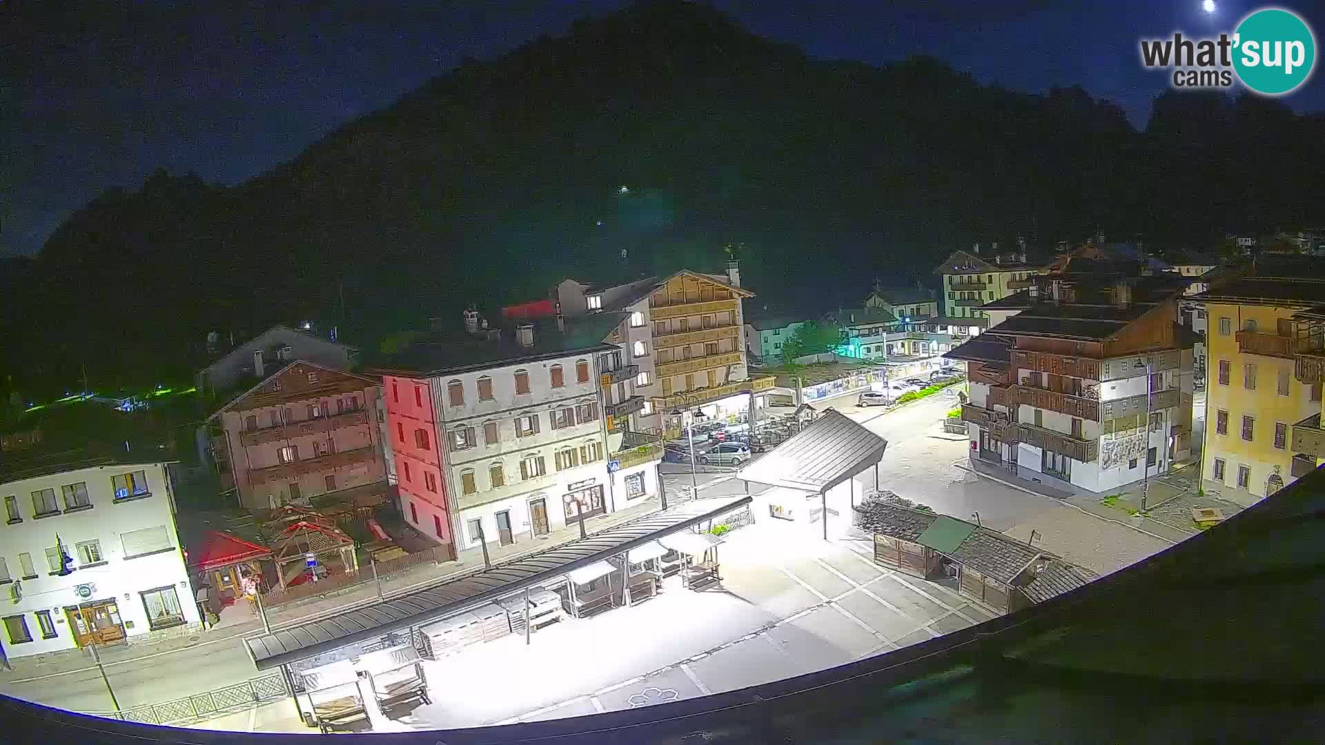 Plaza principal de Forni di Sopra