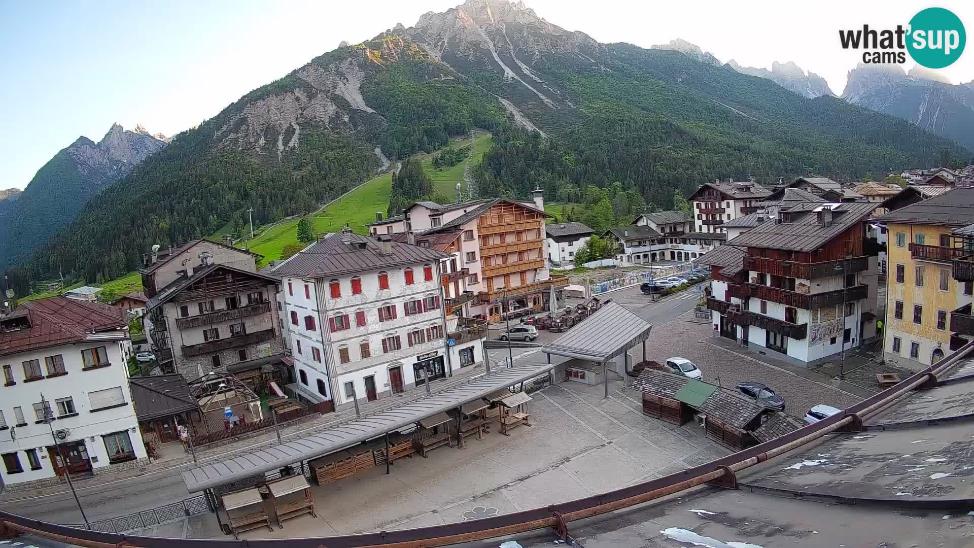 Plaza principal de Forni di Sopra