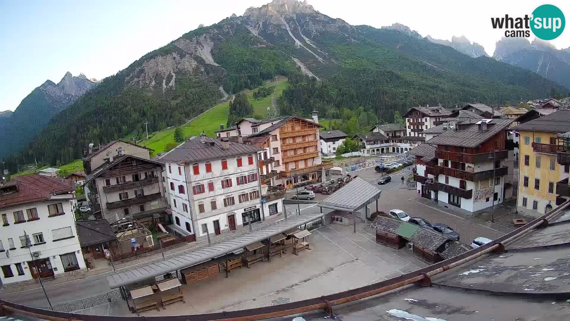 Piazza centrale di Forni di Sopra