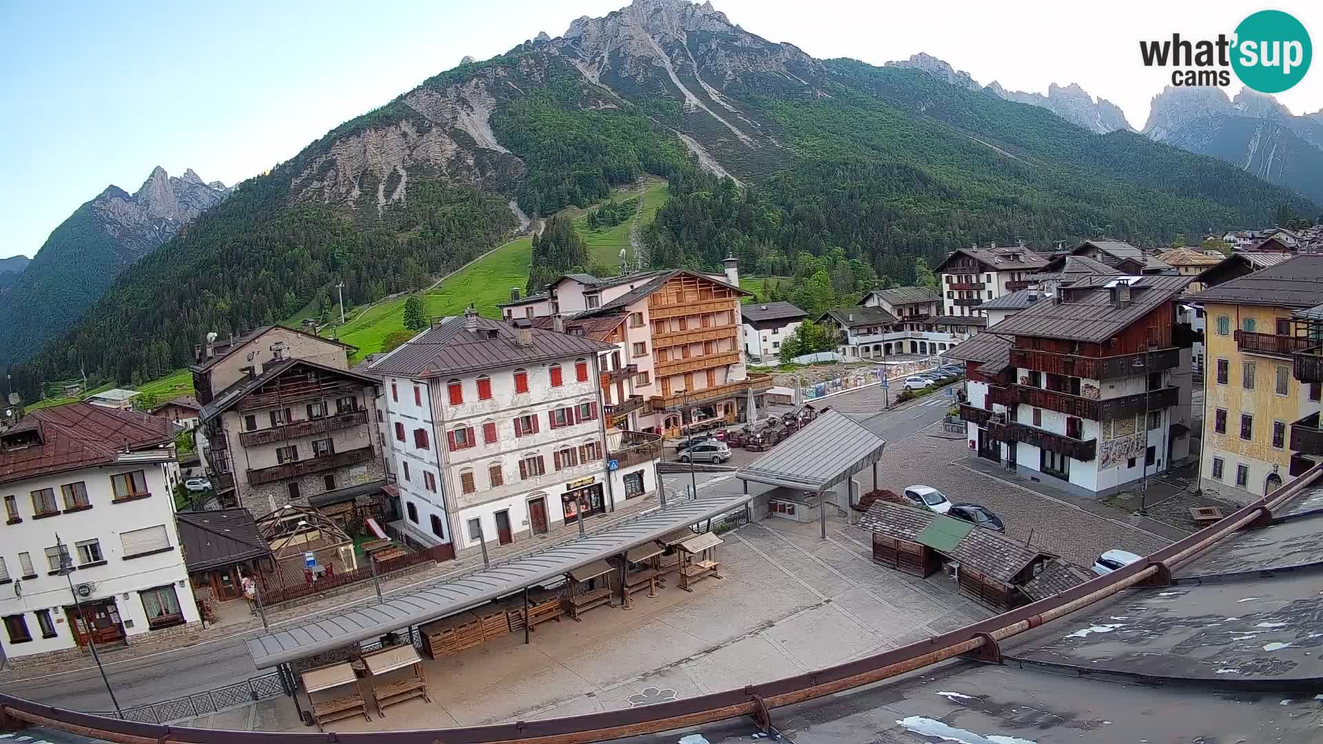 Piazza centrale di Forni di Sopra