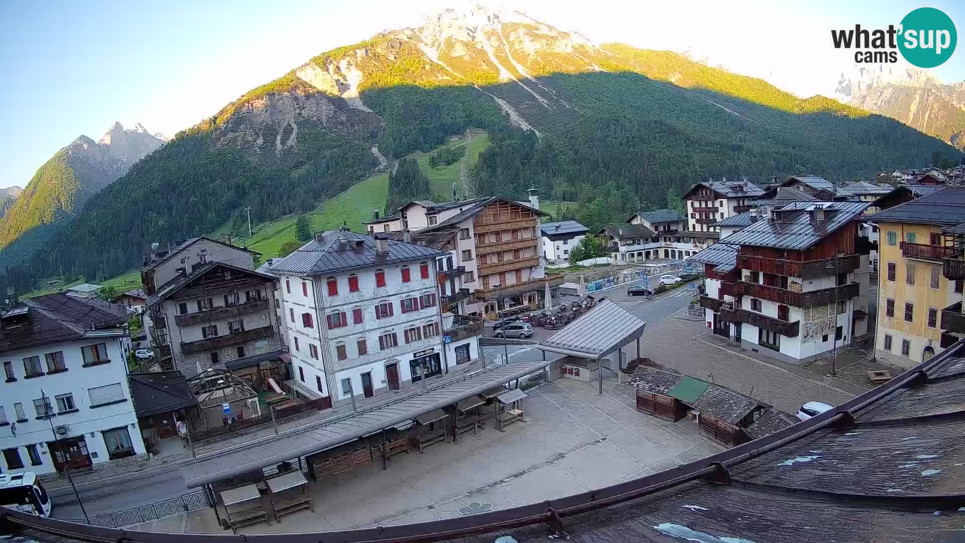 Piazza centrale di Forni di Sopra