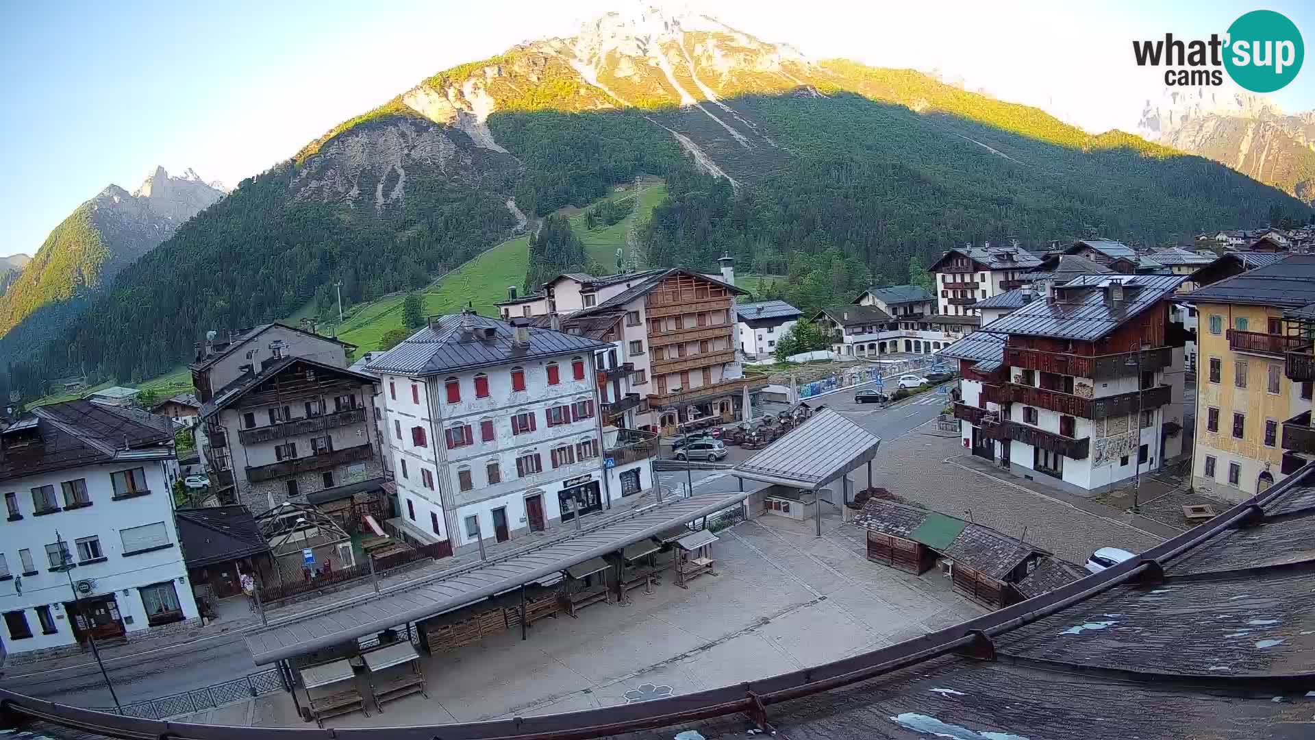 Piazza centrale di Forni di Sopra