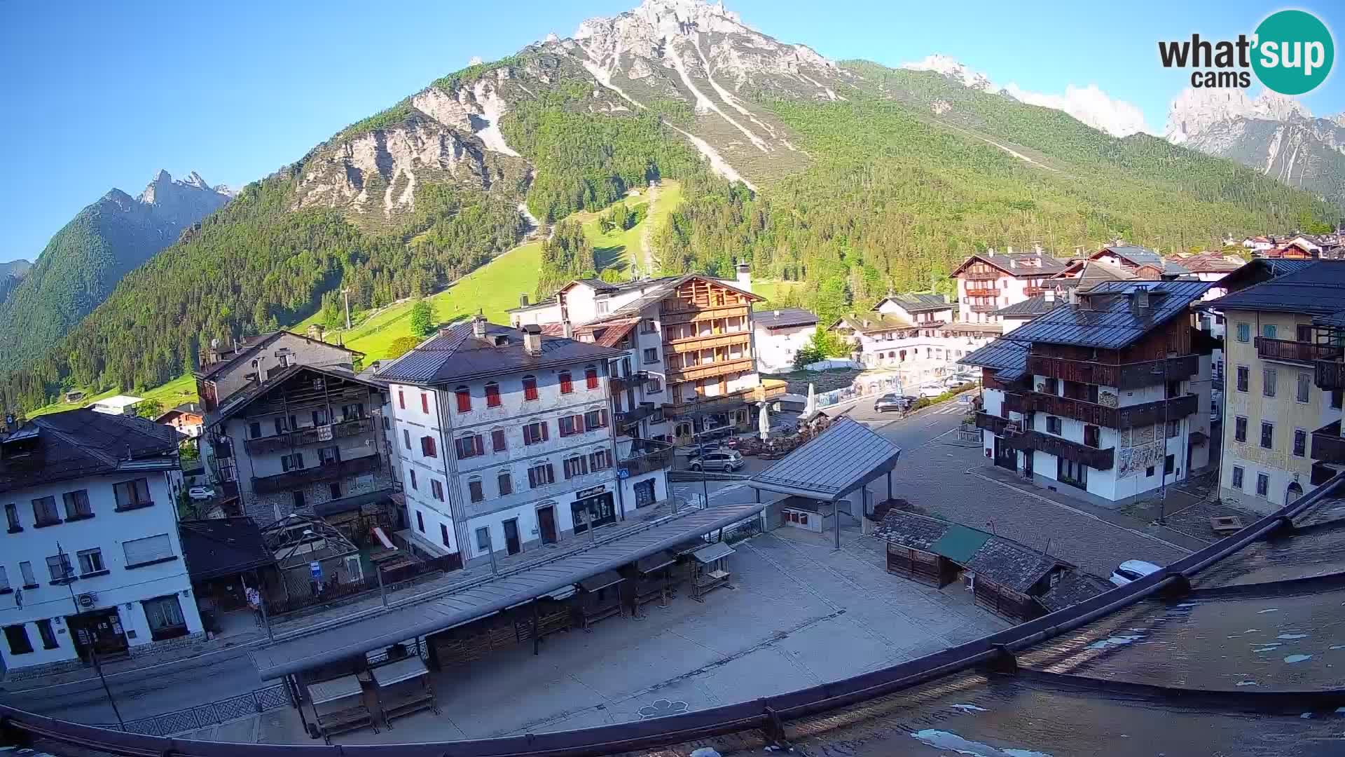 Hauptplatz von Forni di Sopra