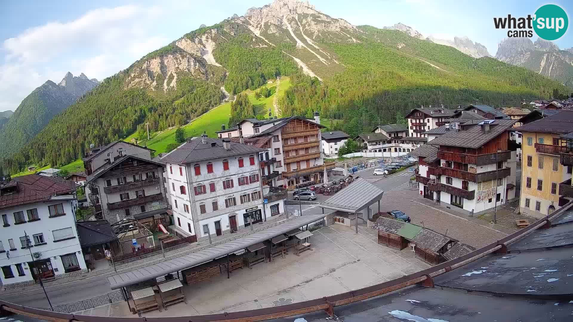 Plaza principal de Forni di Sopra