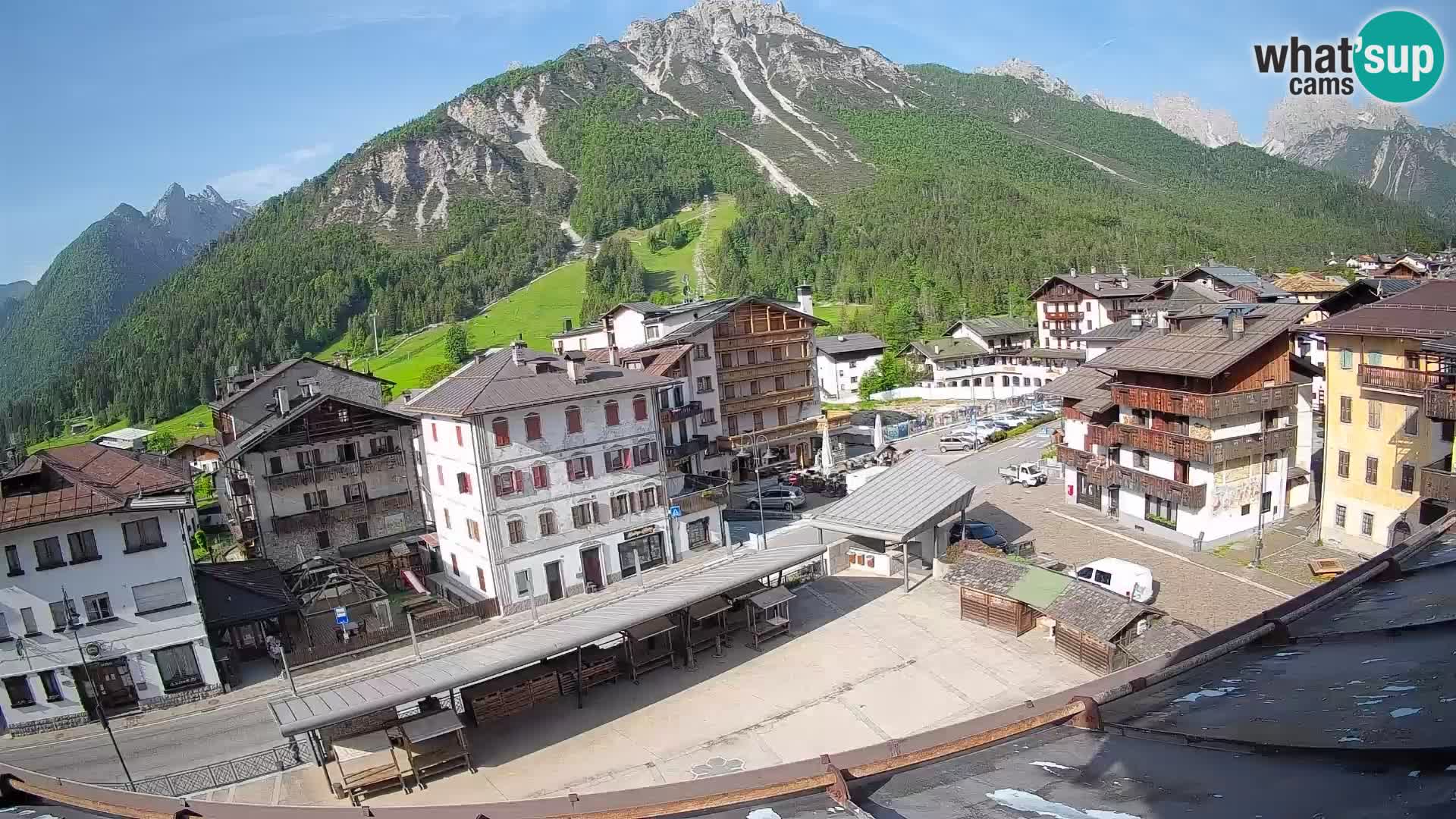 Piazza centrale di Forni di Sopra