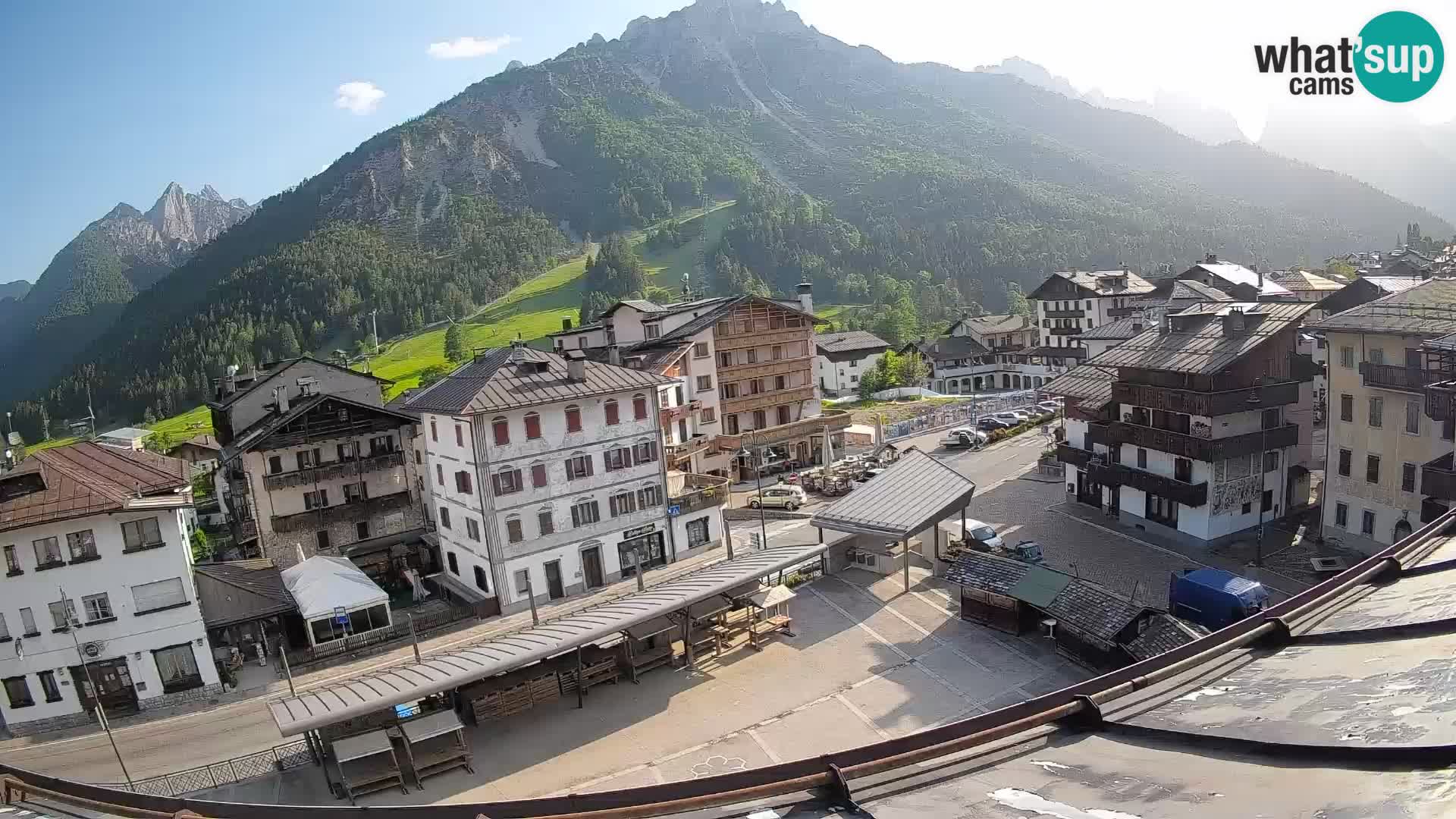 Plaza principal de Forni di Sopra
