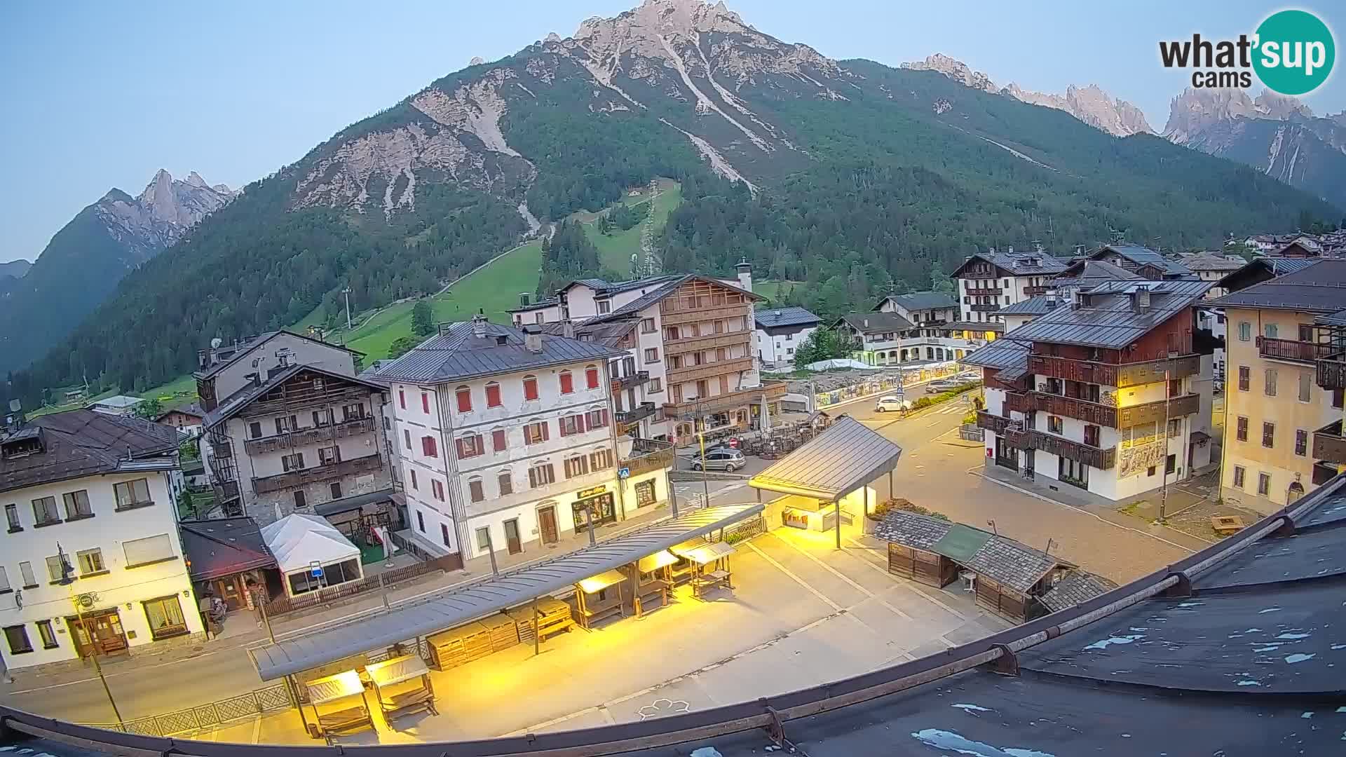 Plaza principal de Forni di Sopra