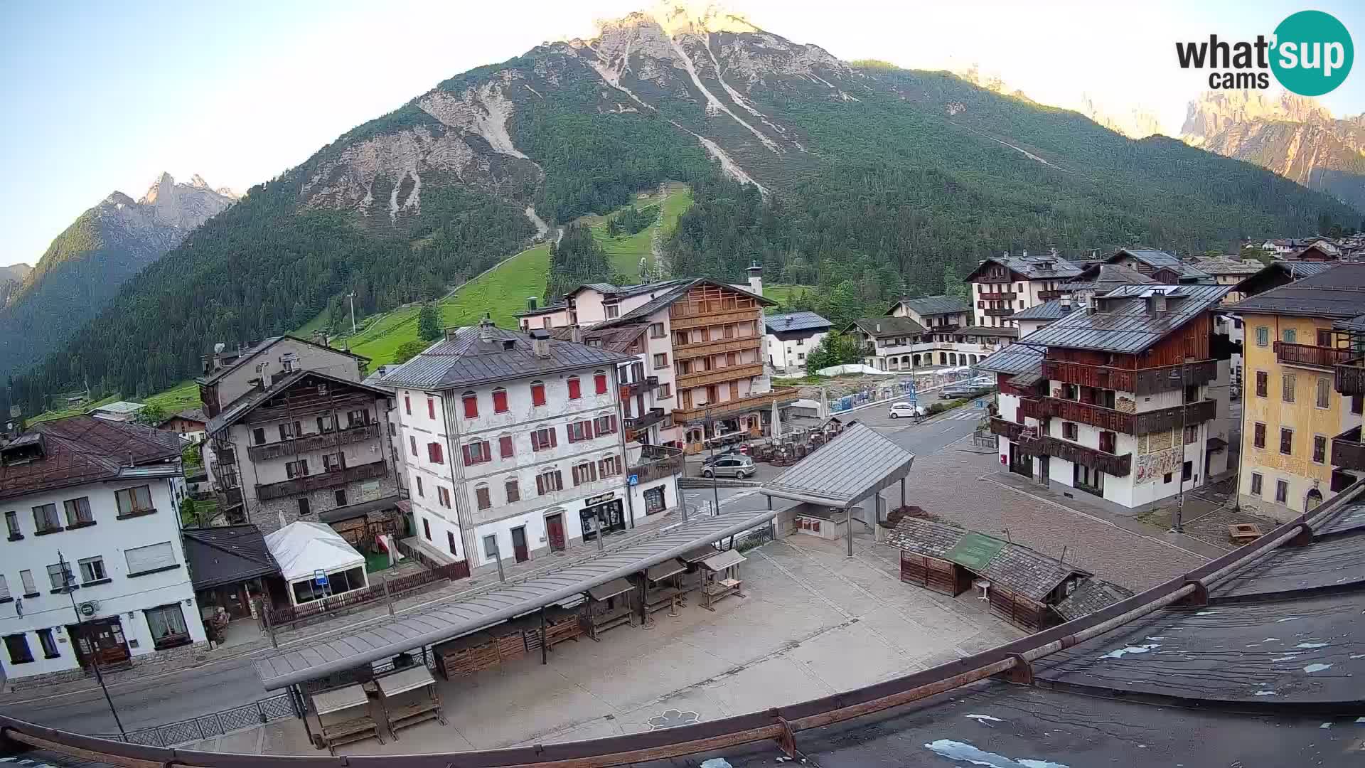 Plaza principal de Forni di Sopra