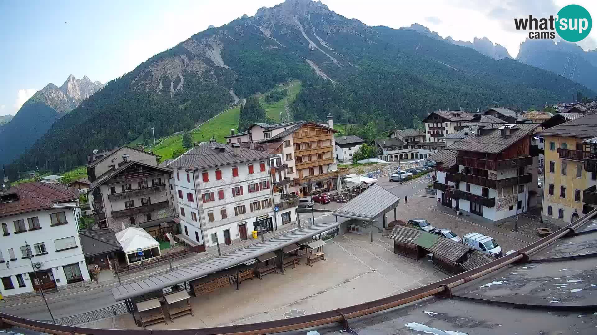 Piazza centrale di Forni di Sopra