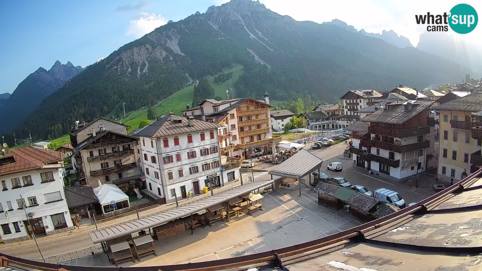 Piazza centrale di Forni di Sopra