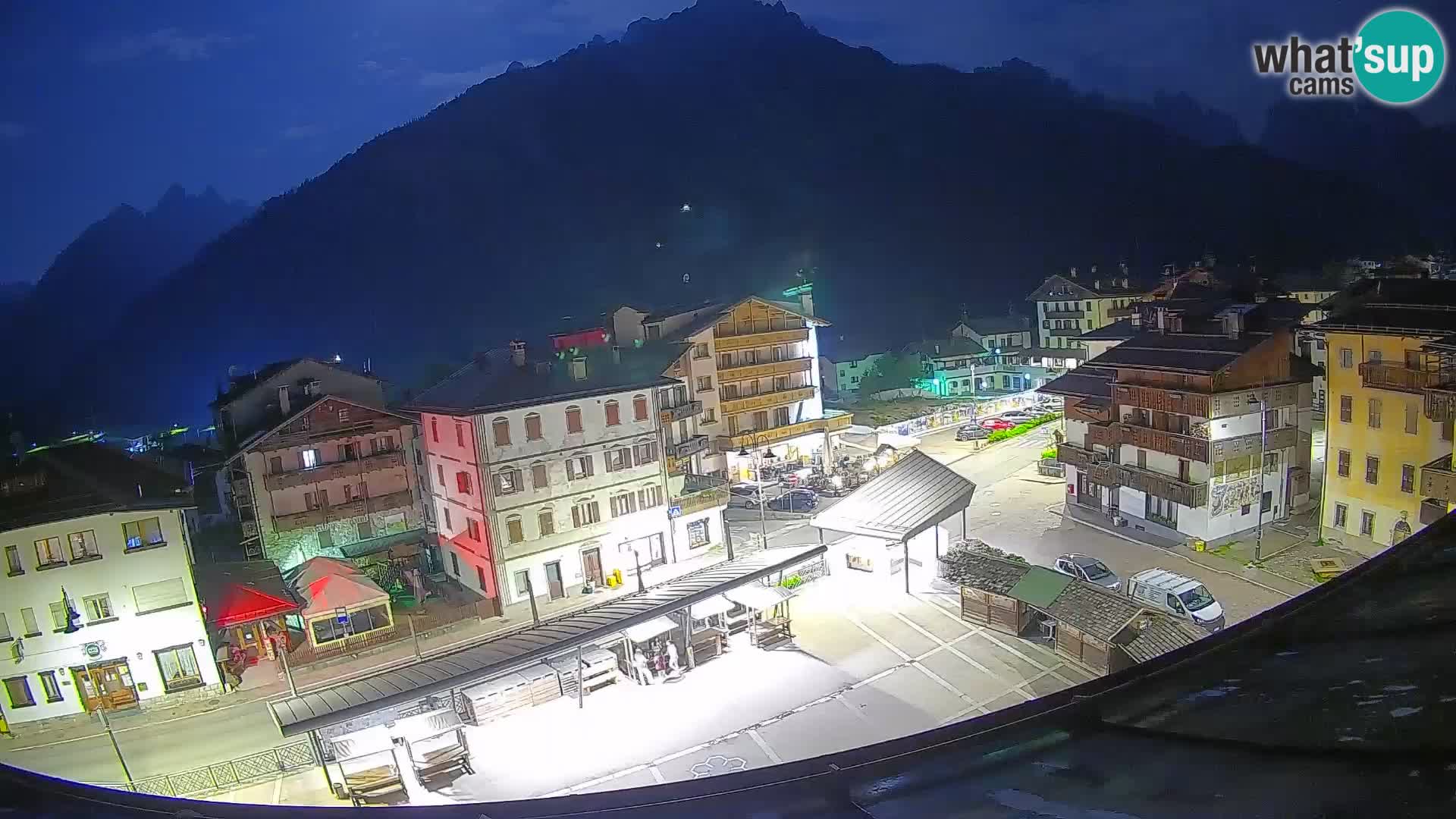 Hauptplatz von Forni di Sopra