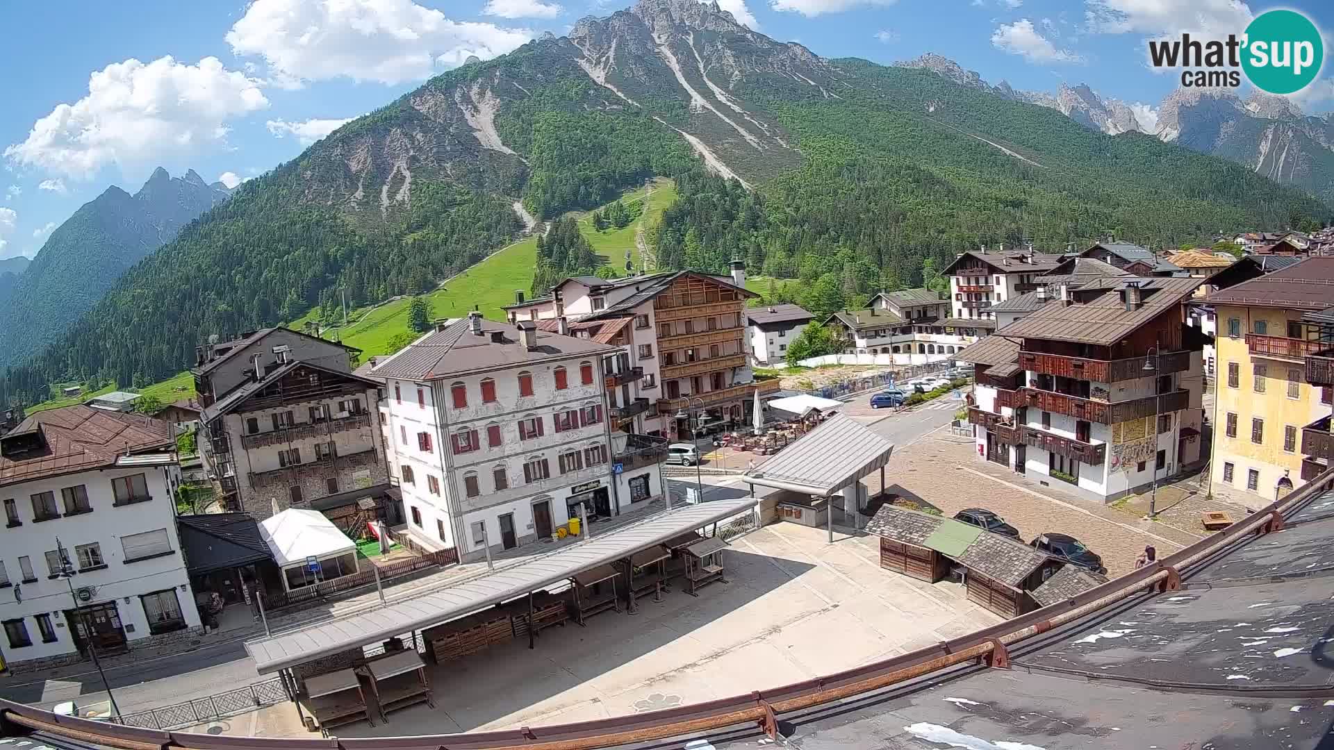 Hauptplatz von Forni di Sopra