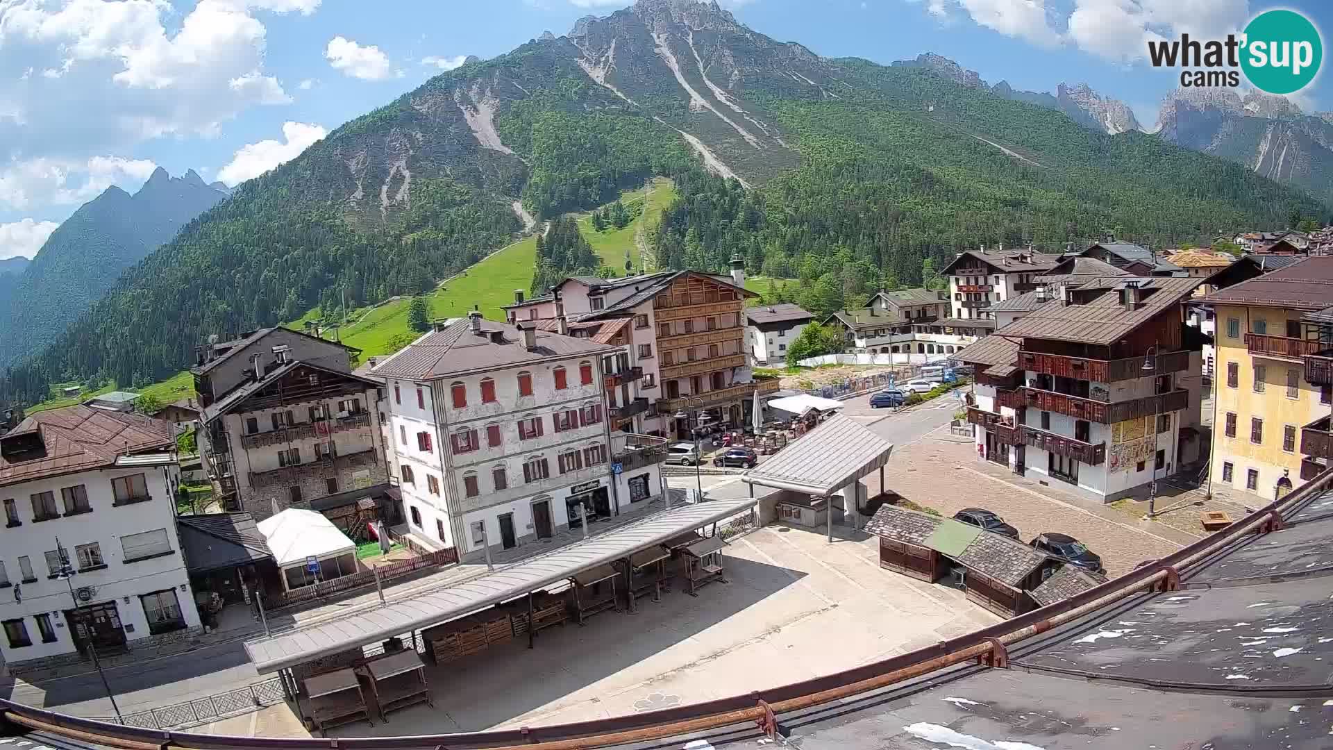Hauptplatz von Forni di Sopra