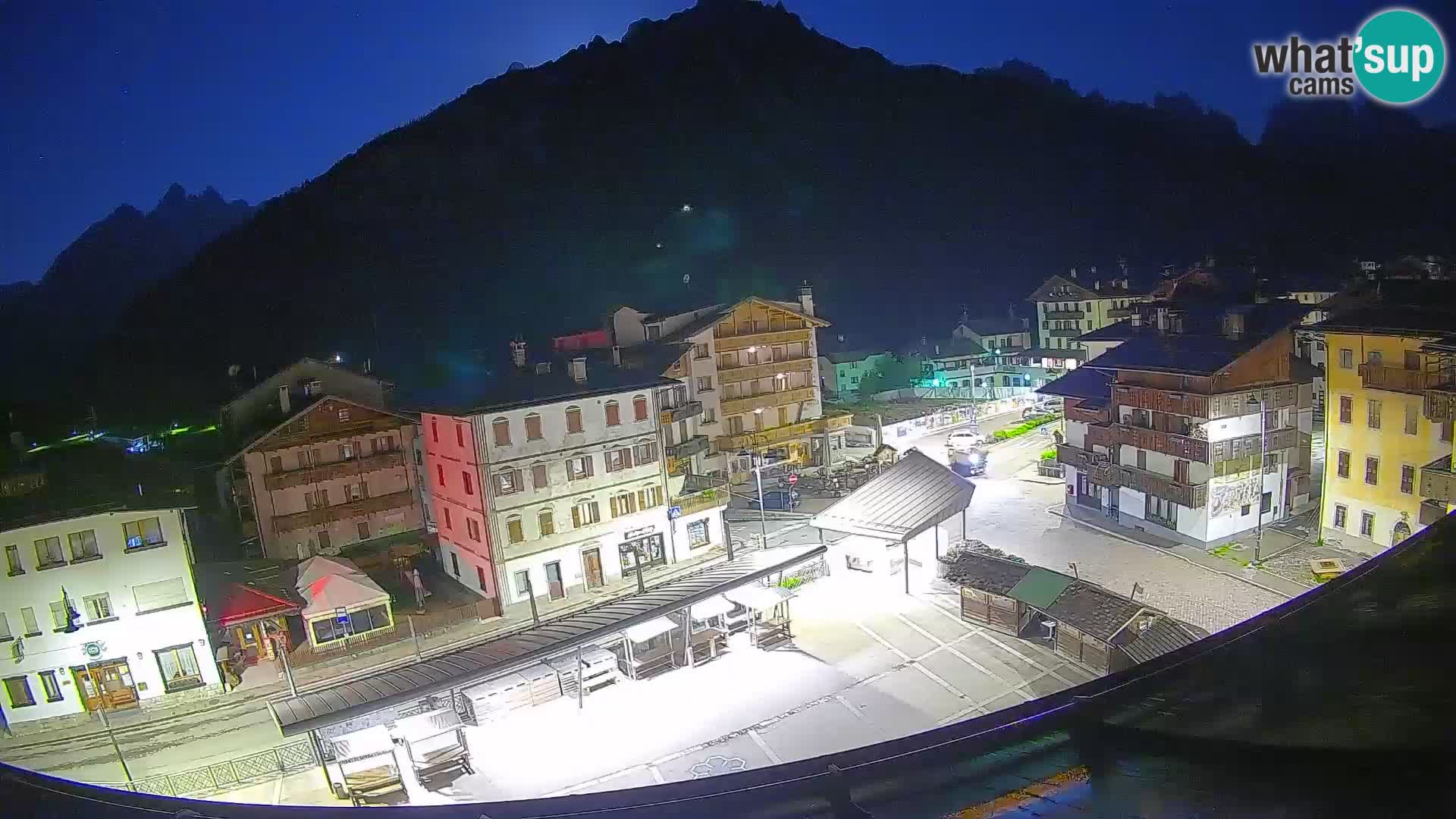 Plaza principal de Forni di Sopra